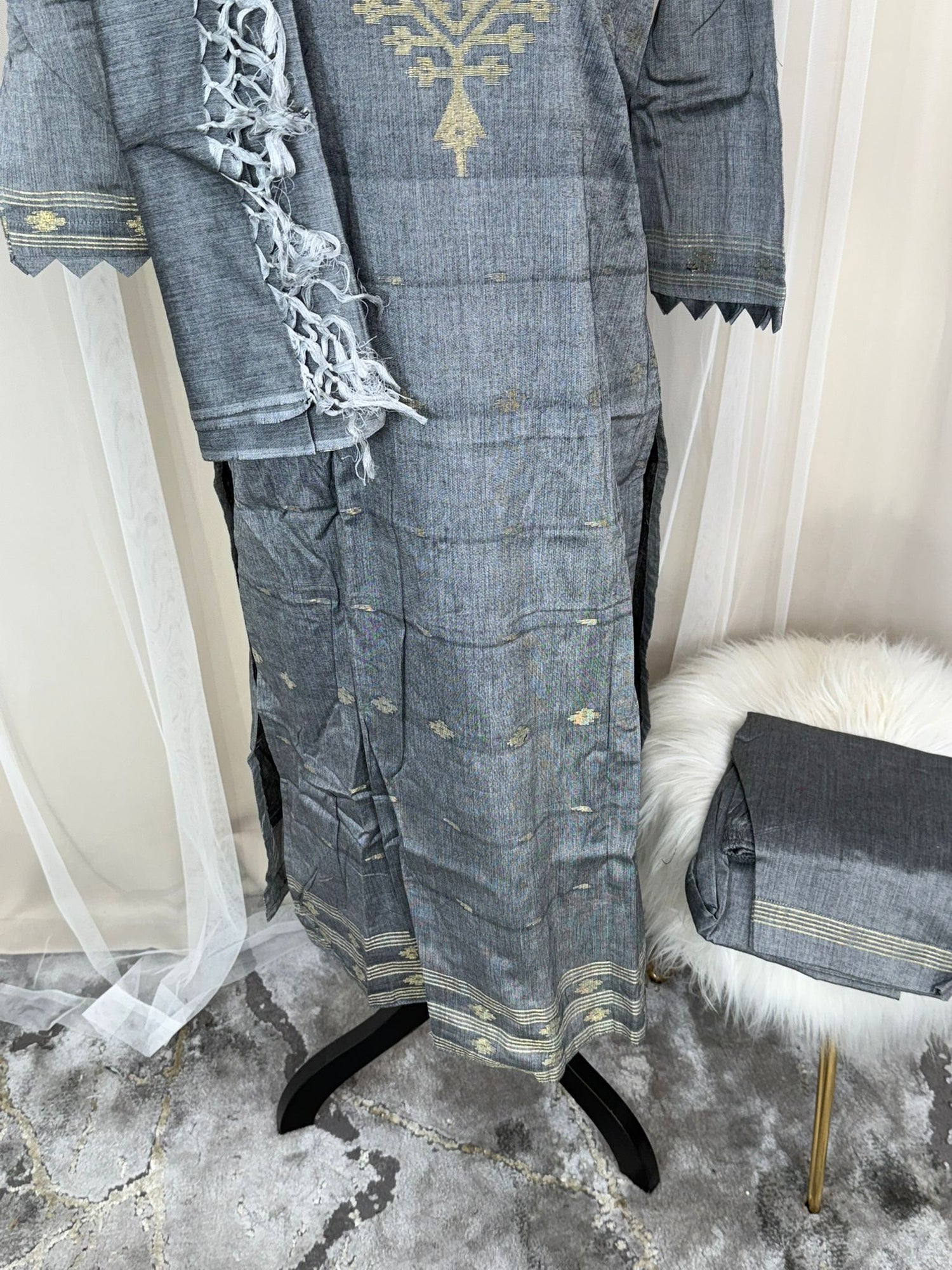 Bangladeshi Jamdani salwar kamiz