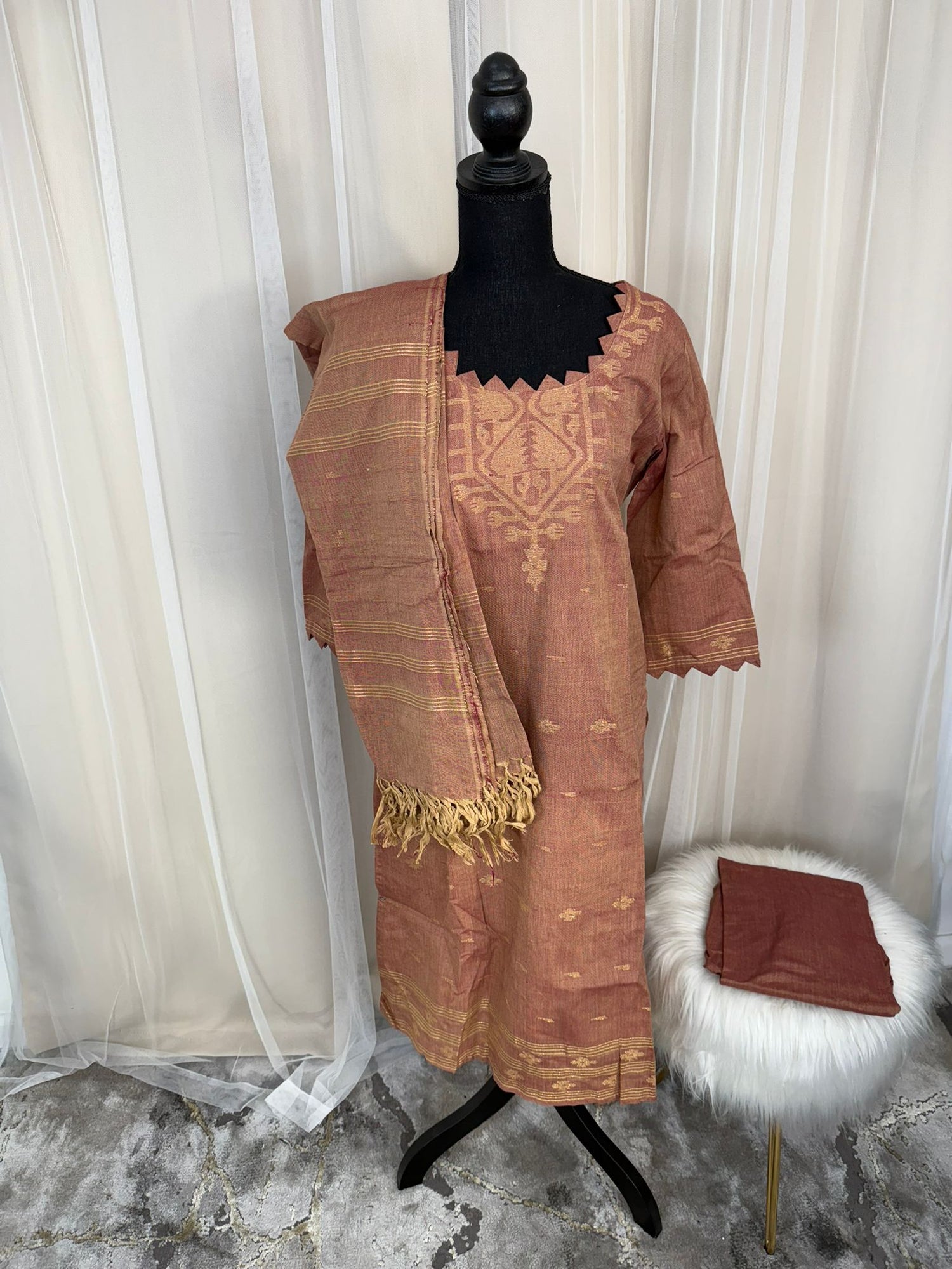 Bangladeshi Jamdani salwar kamiz