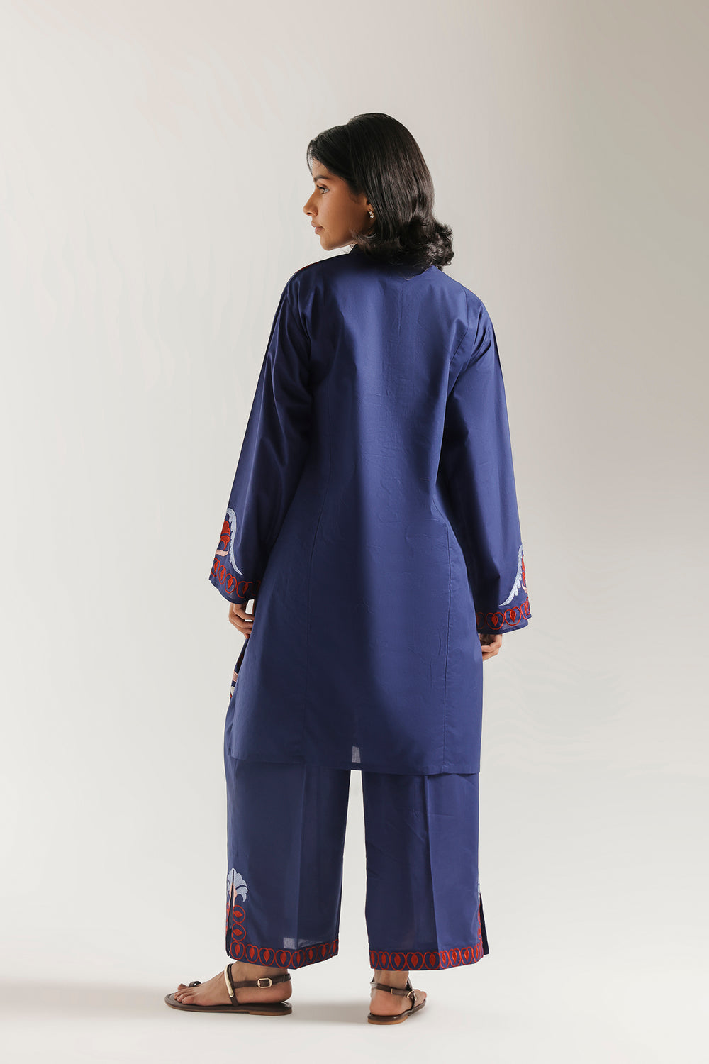 Ethnic Embroidered 2pc Suit