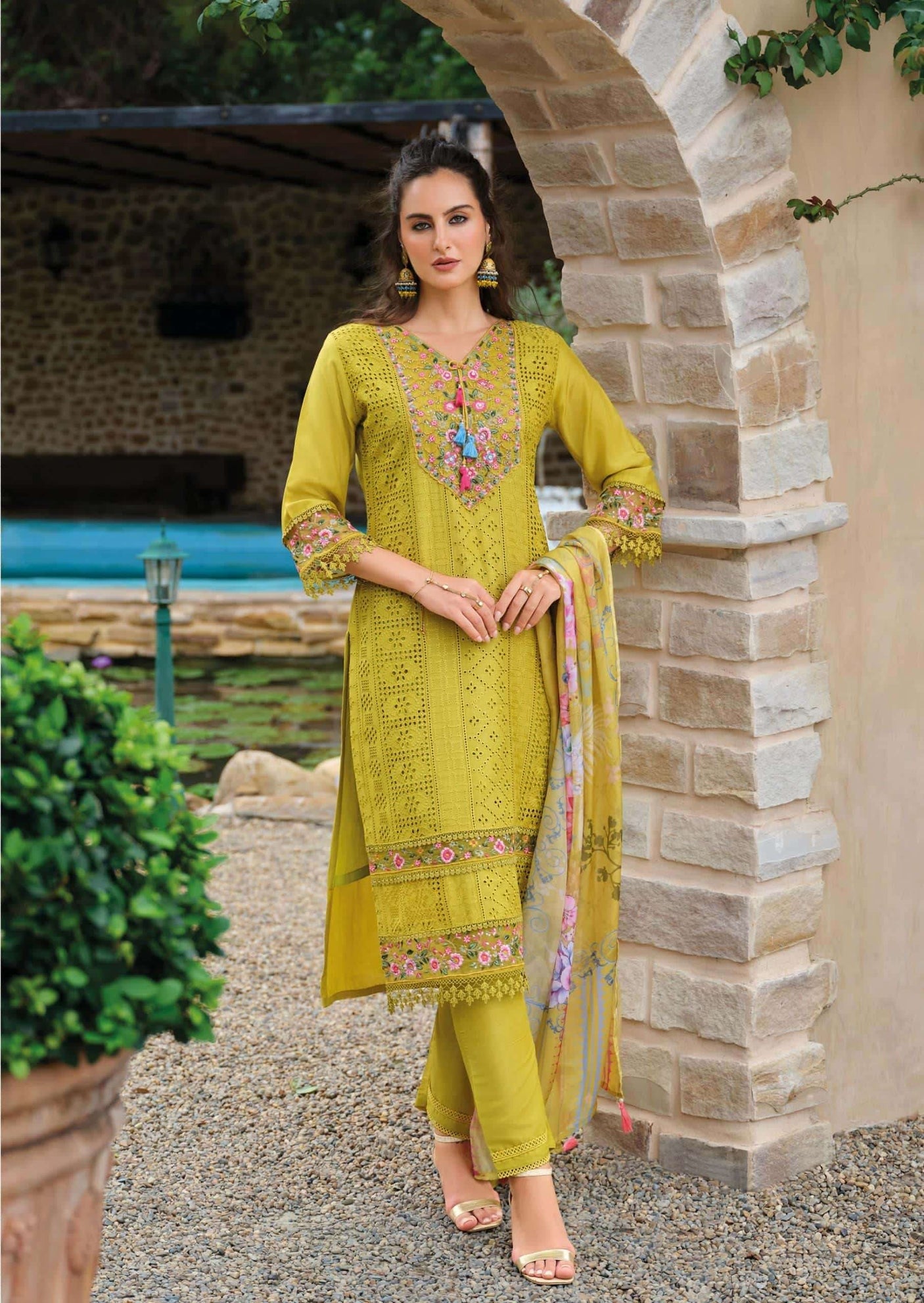 Izhaar by Lady Leela Premium Suit