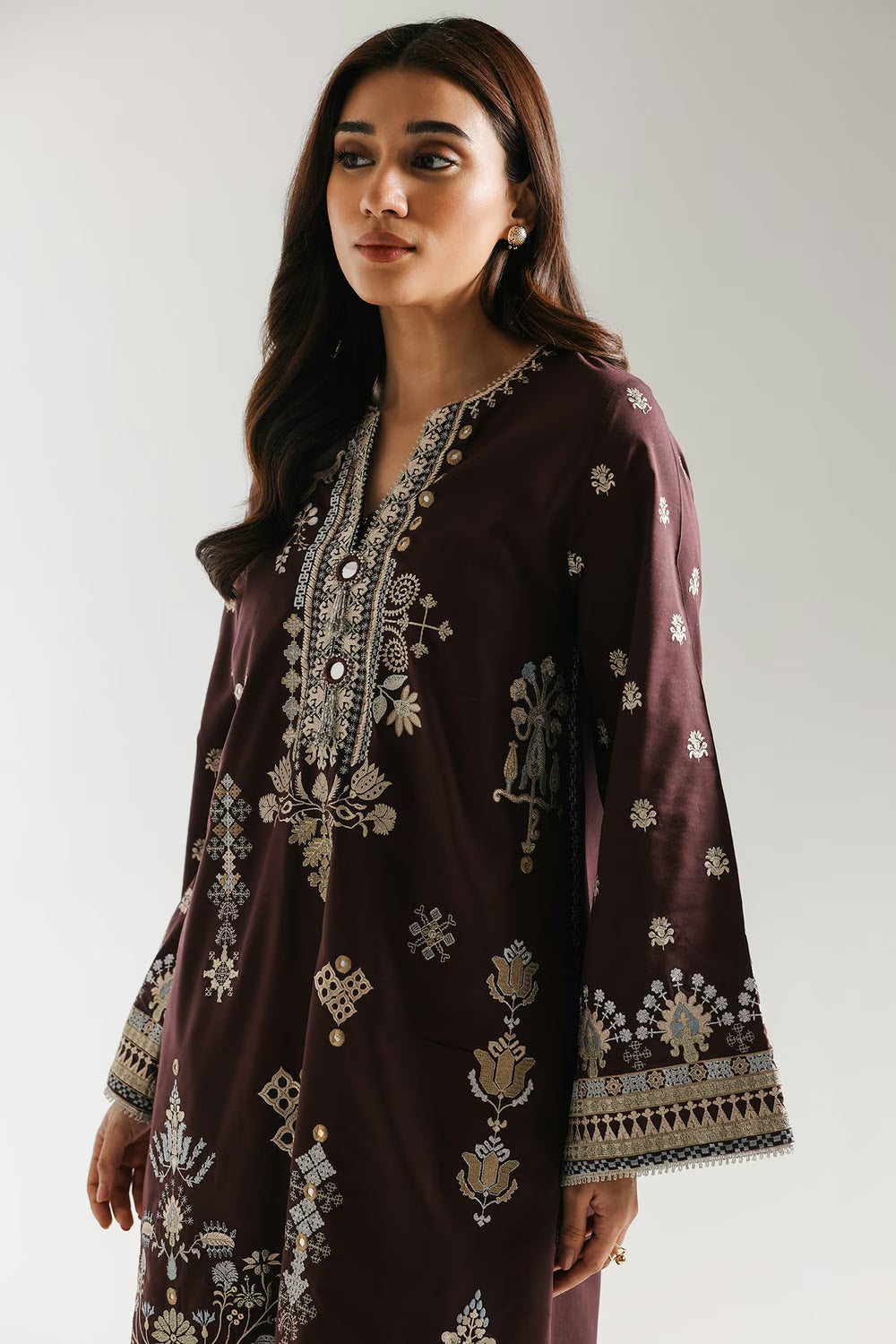 Embroidered 2 Piece Suit By Ethnic Coffee - Detail