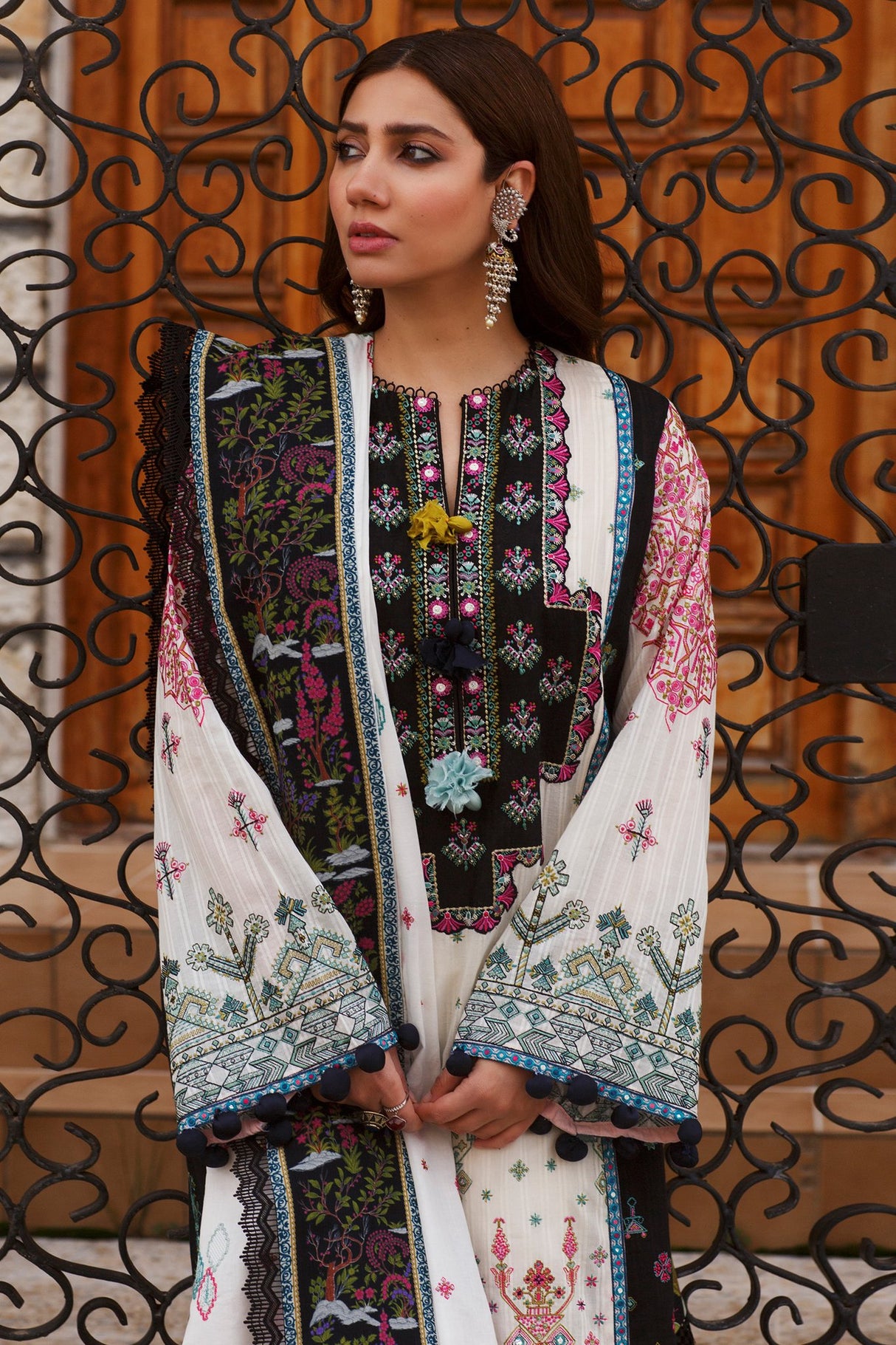 ELAN Embroidered Lawn Collection 2021 -100% Original Guaranteed