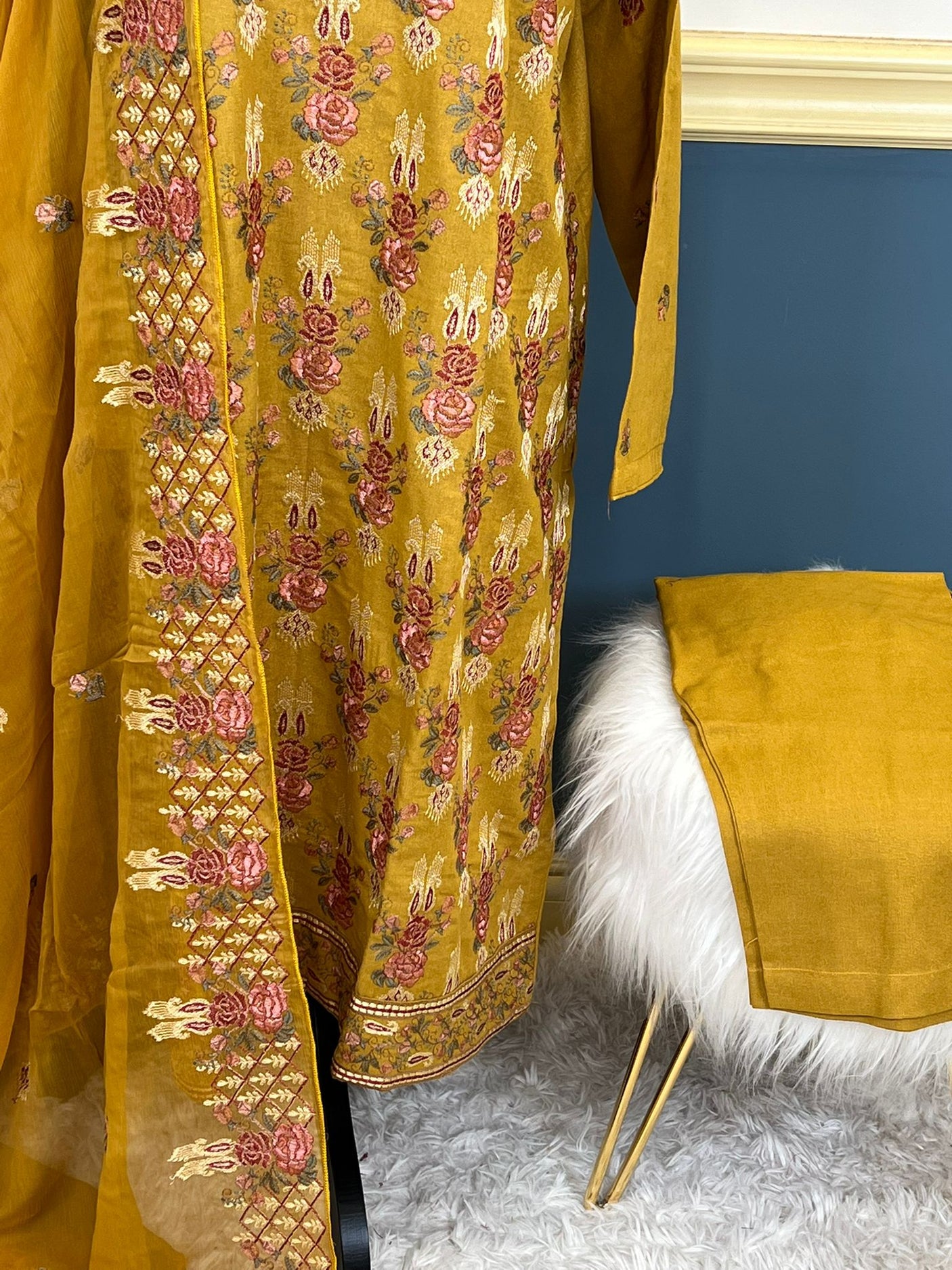 Pakistani Stitched Luxury Embroidered lawn Salwar kameez ready to ship