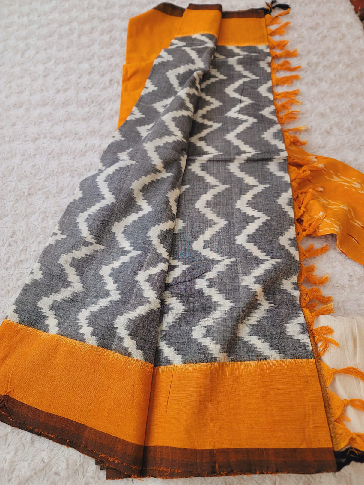 Handloom Ikkat Salwer Kamiz