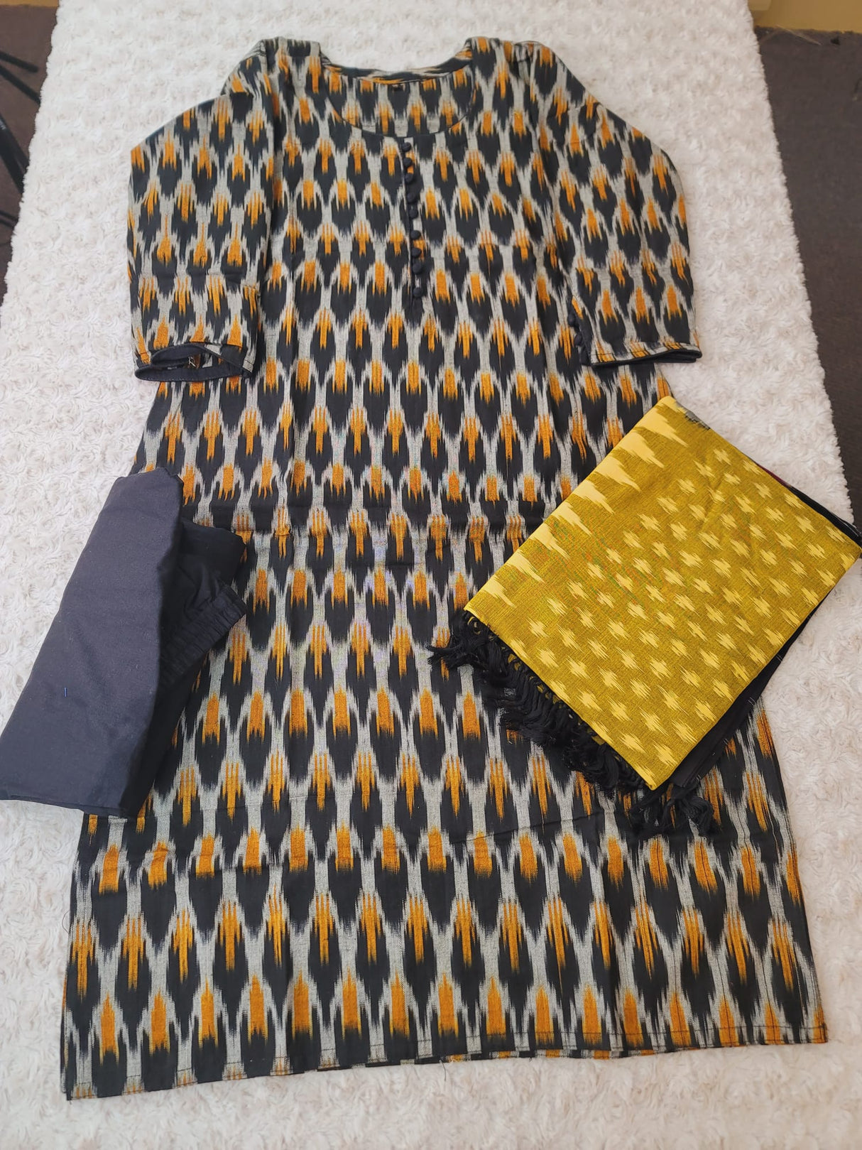 Handloom Ikkat Salwer Kamiz