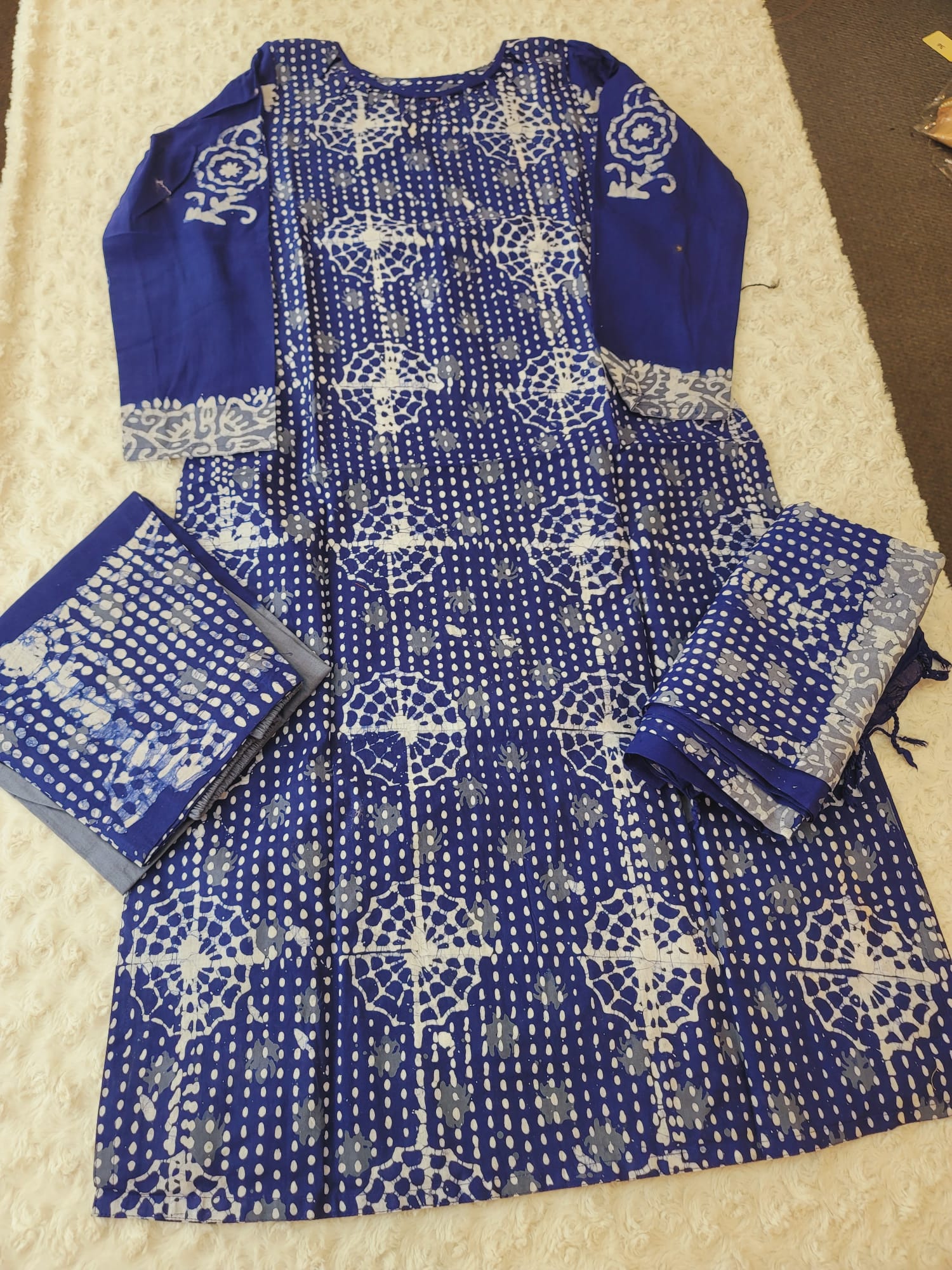 Bangladeshi batik salwer kamiz