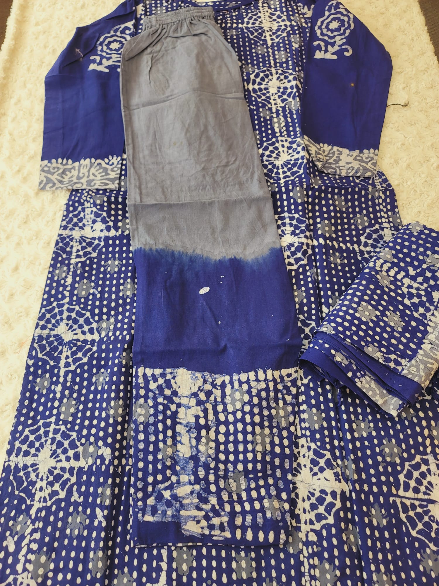 Bangladeshi batik salwer kamiz