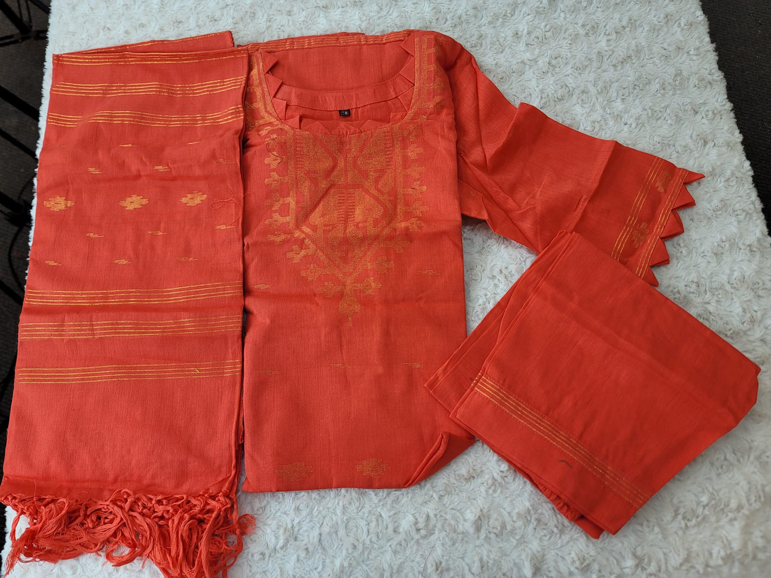 Bangladeshi Jamdani salwar kamiz