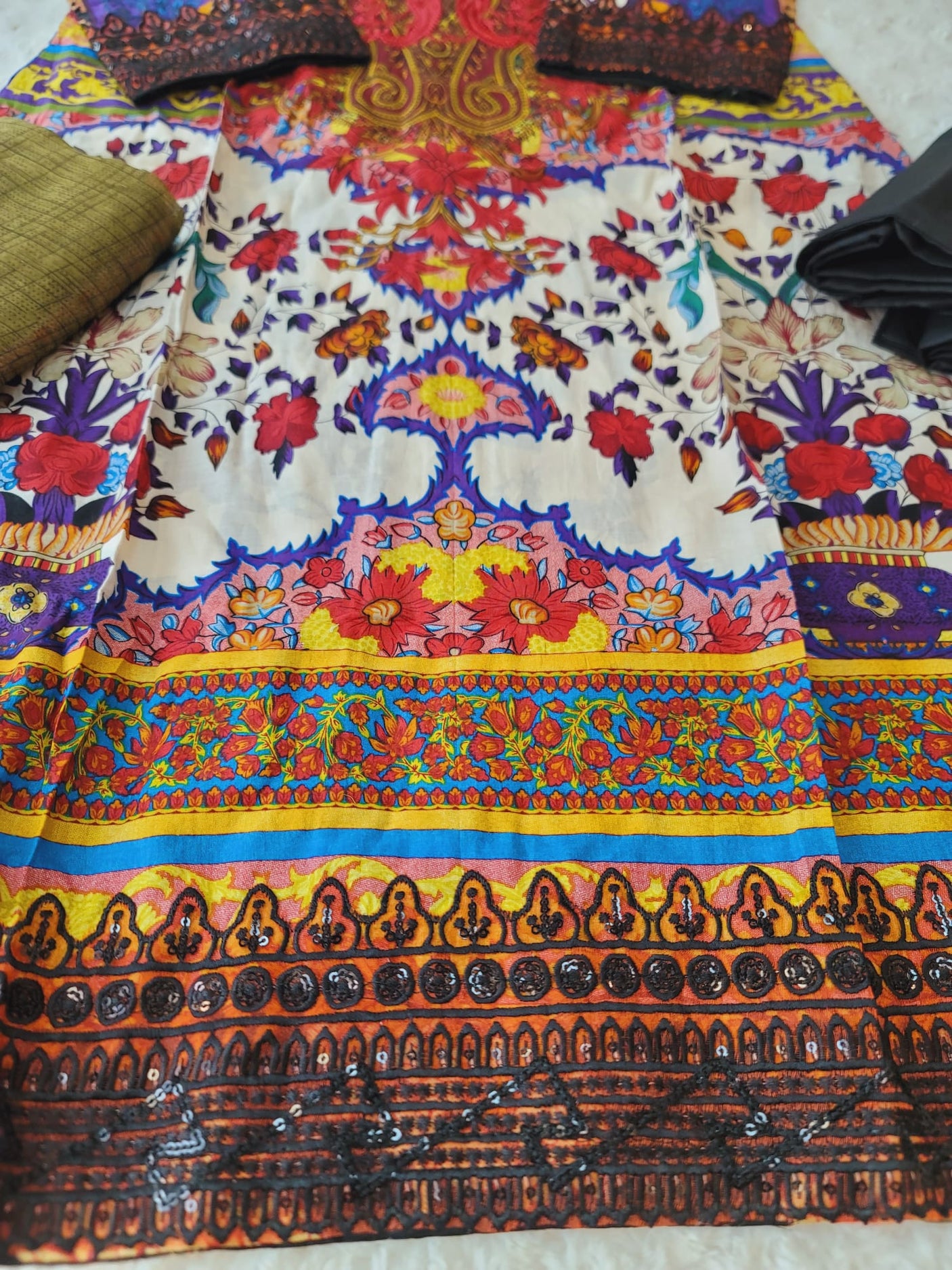 Pakistani Stitched lawn Embroidered Salwar kameez ready to ship