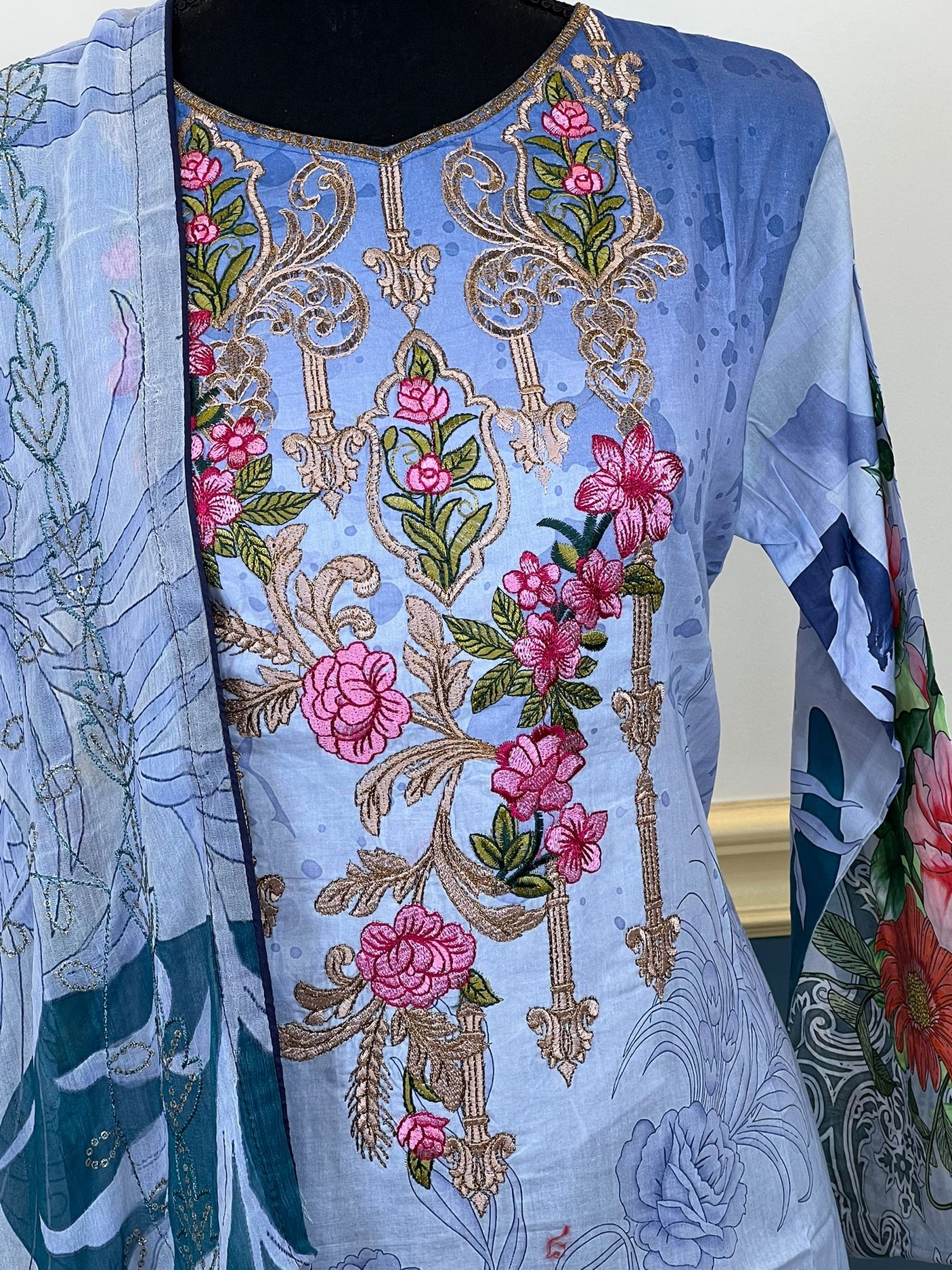 Pakistani Stitched lawn Embroidered Salwar kameez ready to ship