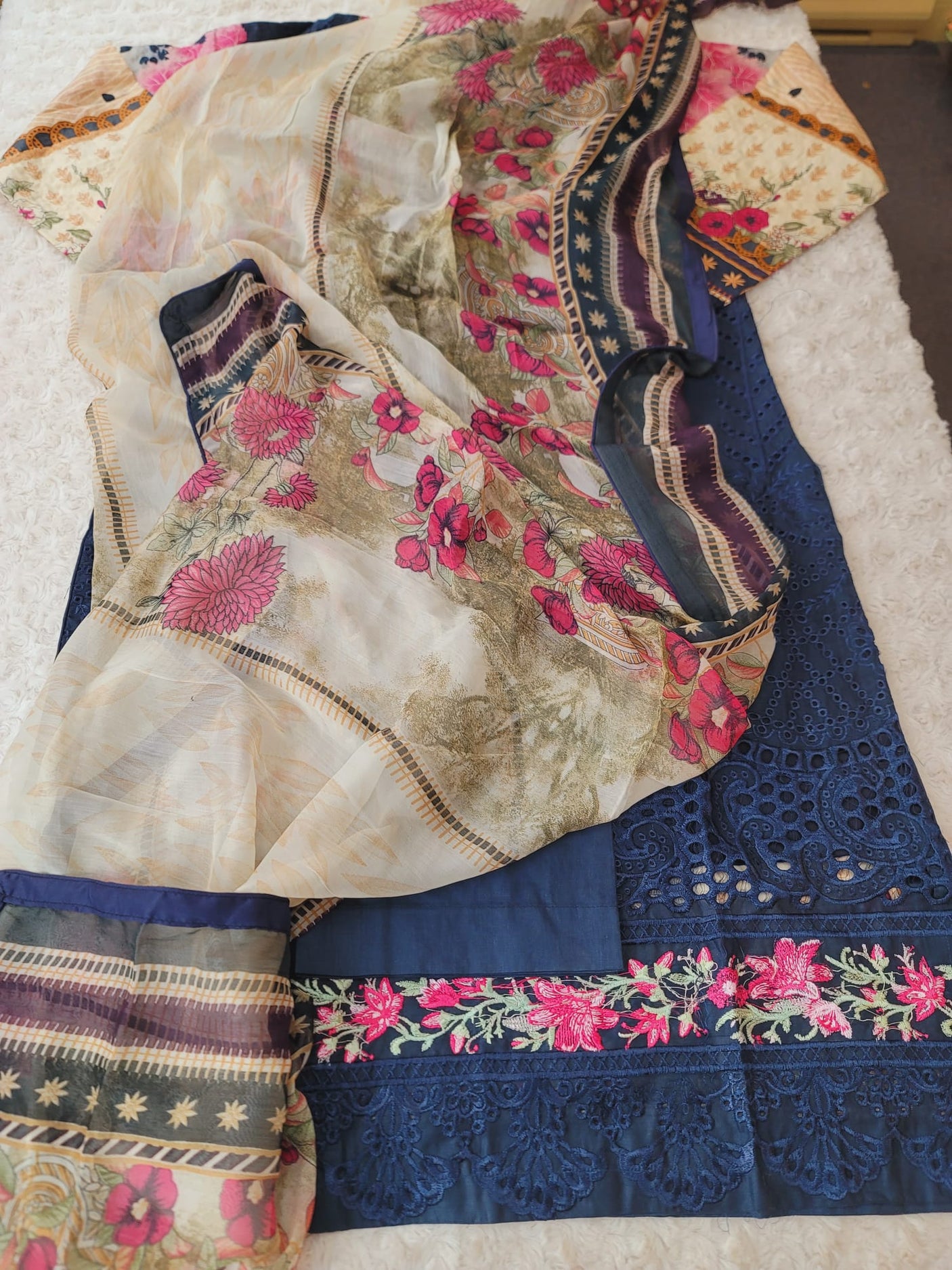 Pakistani Stitched lawn Embroidered Salwar kameez ready to ship