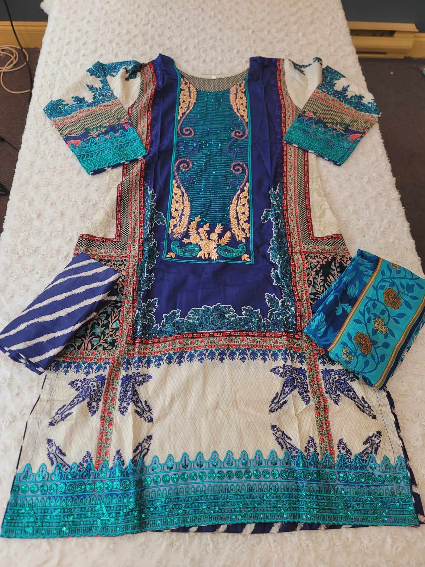 Pakistani Stitched lawn Embroidered Salwar kameez ready to ship