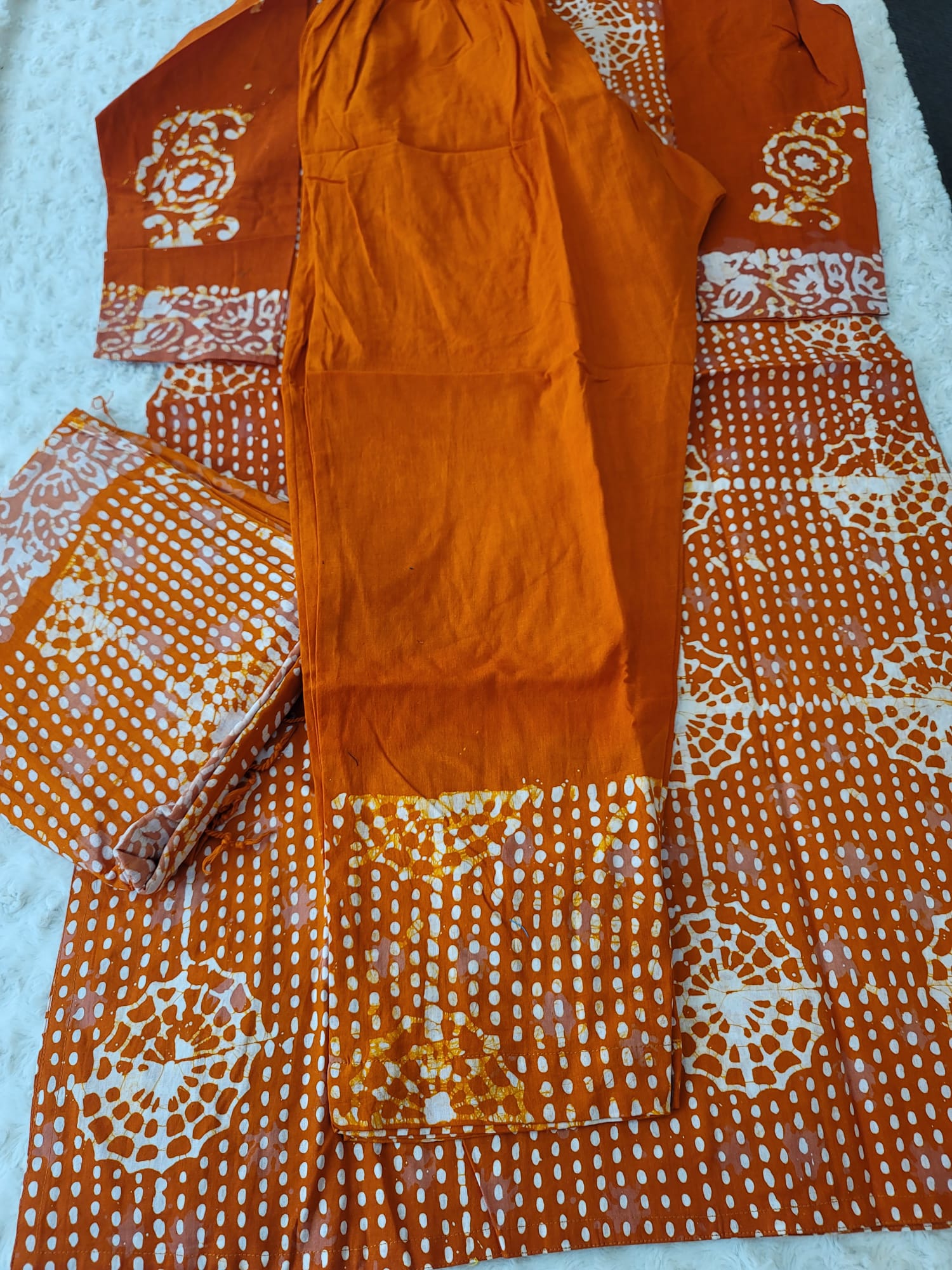 Bangladeshi batik salwer kamiz