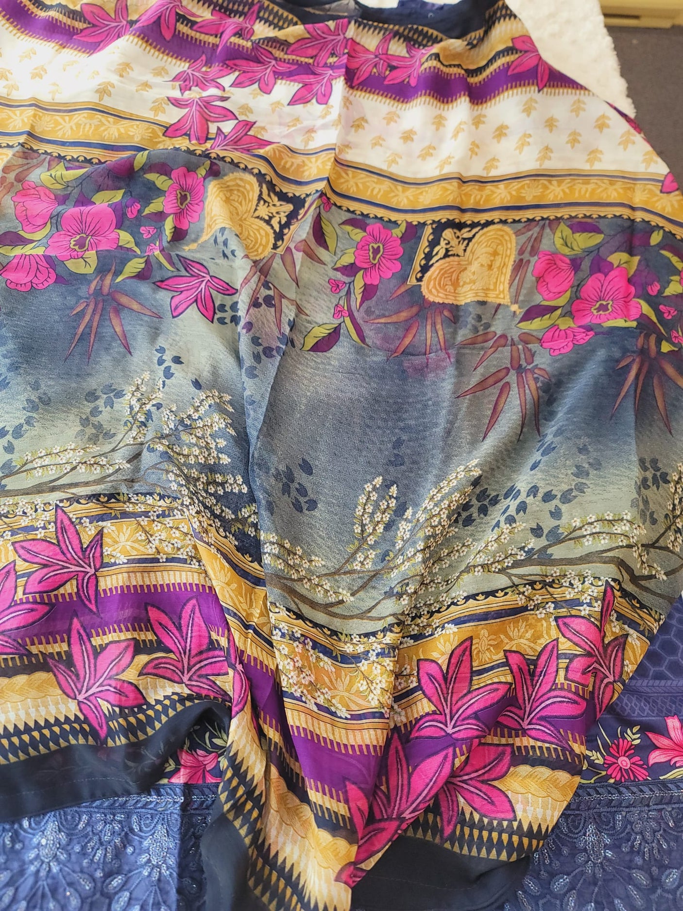 Pakistani Stitched lawn Embroidered Salwar kameez ready to ship