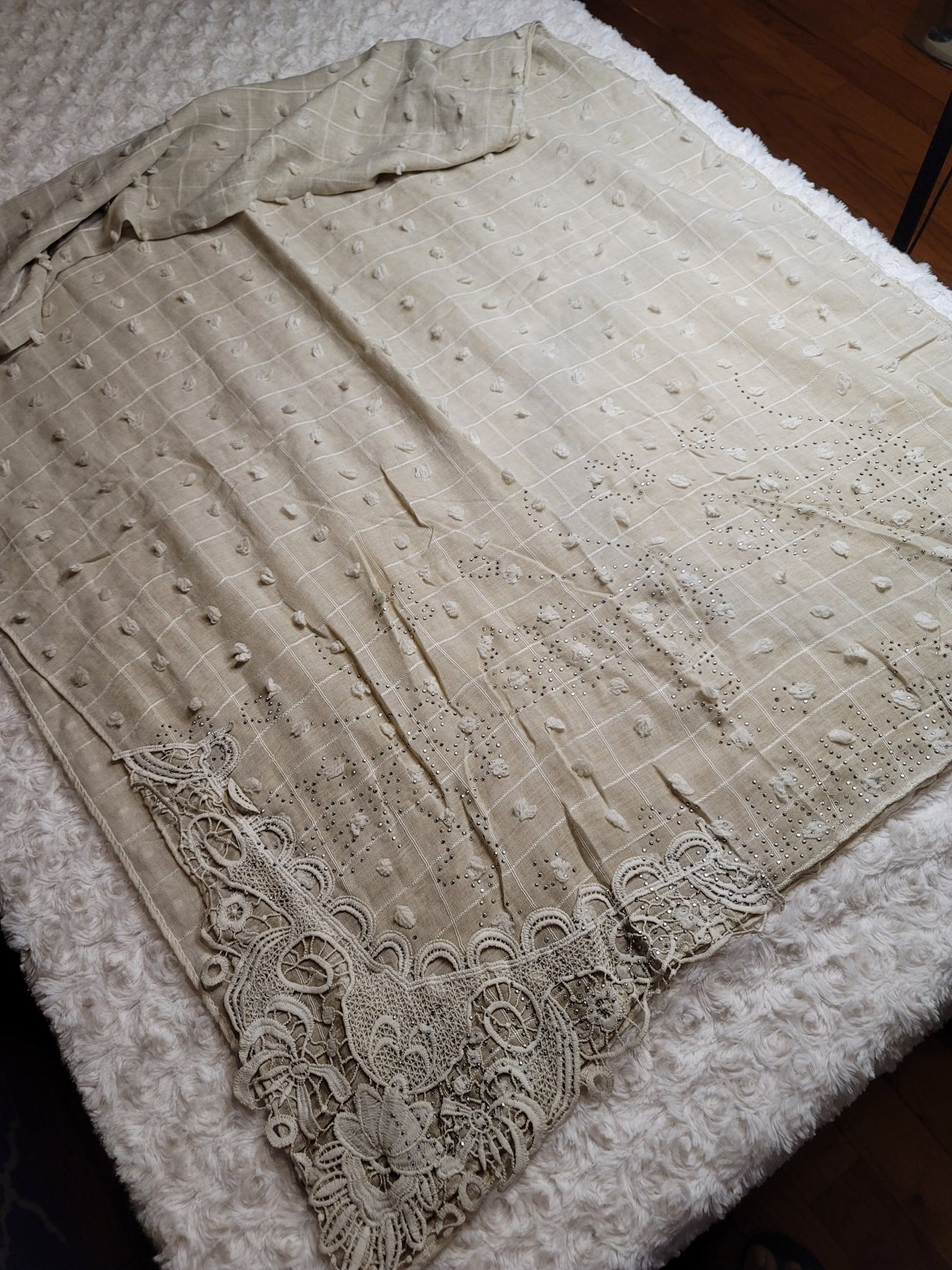 Super soft party hijab.