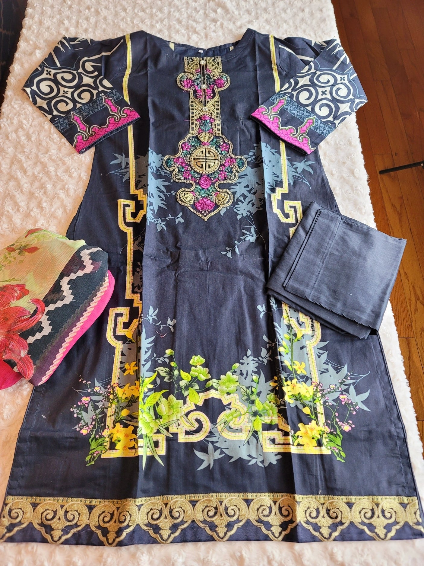 Pakistani Lawn Embroidered Salwar kameez Ready To Ship