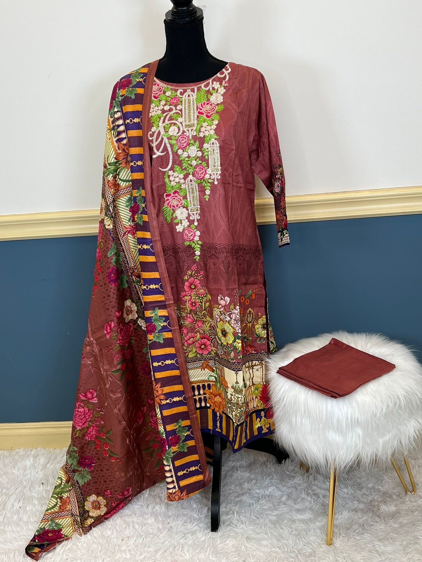 Pakistani Stitched Embroidered lawn Salwar kameez ready to ship