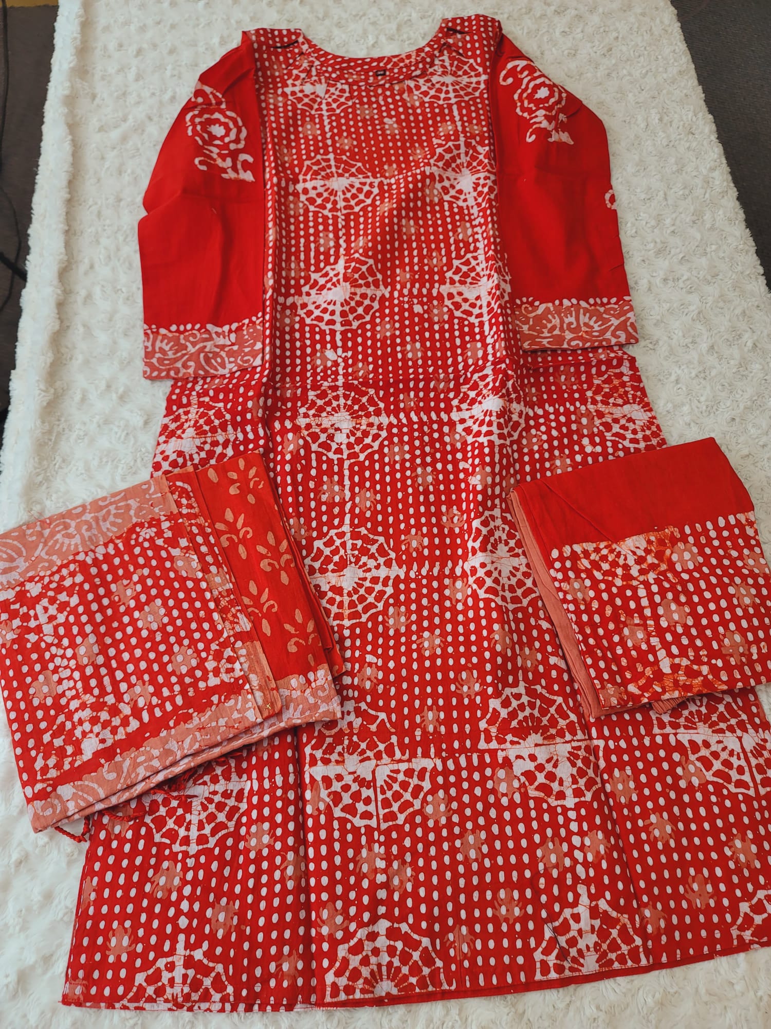 Bangladeshi batik salwer kamiz