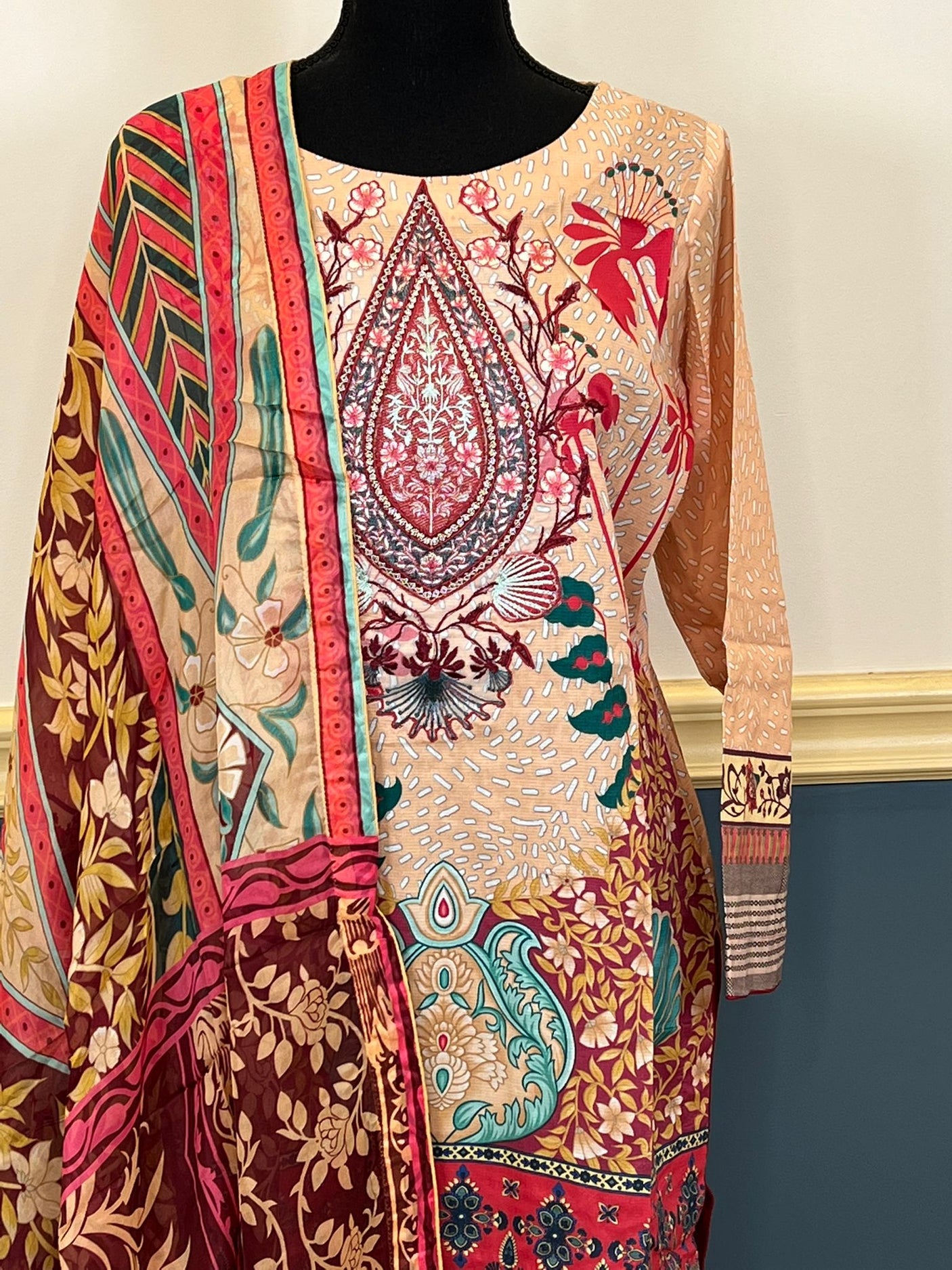 Pakistani Stitched Embroidered lawn Salwar kameez ready to ship