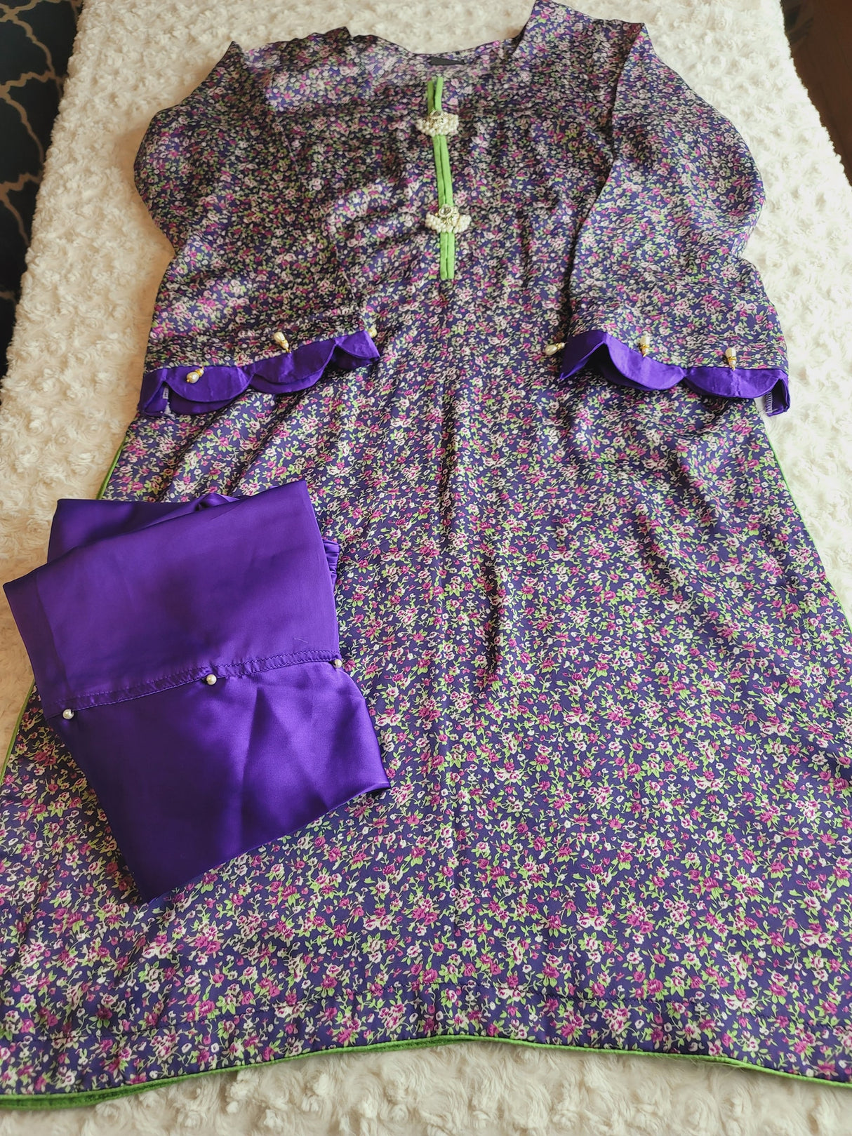 Falgun and valentine special. Super soft pakistani silk kurti