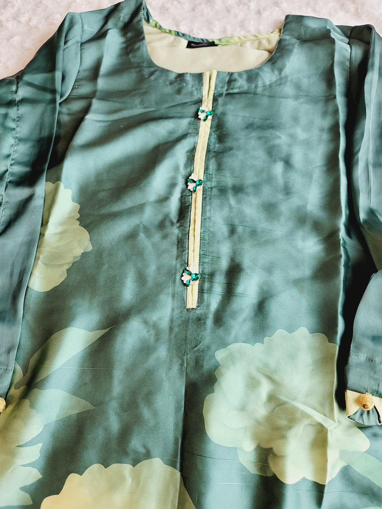 Falgun and valentine special. Super soft pakistani silk kurti