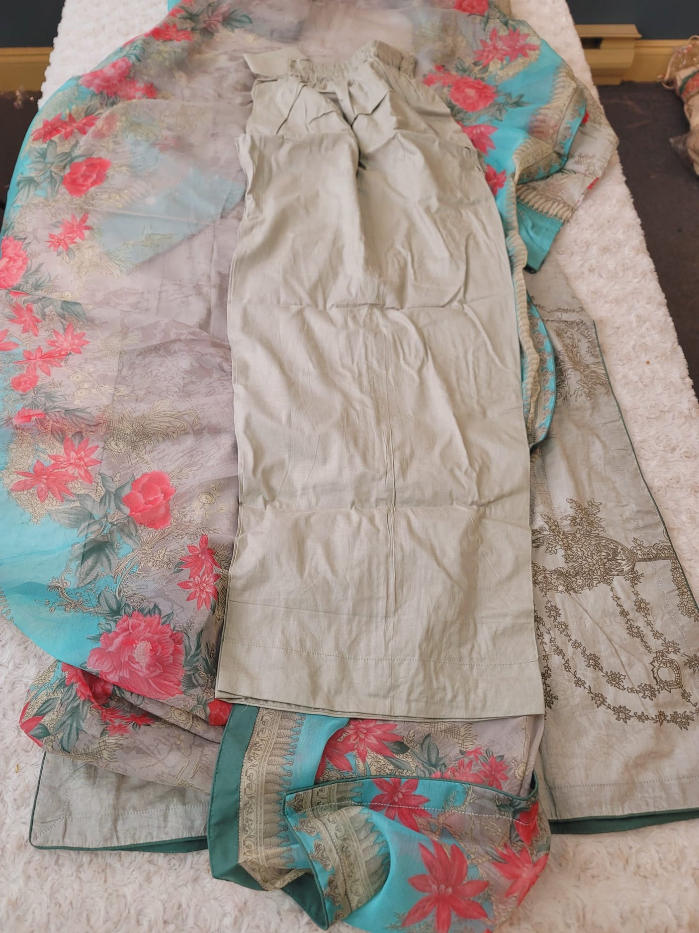 Pakistani Stitched lawn Embroidered Salwar kameez ready to ship