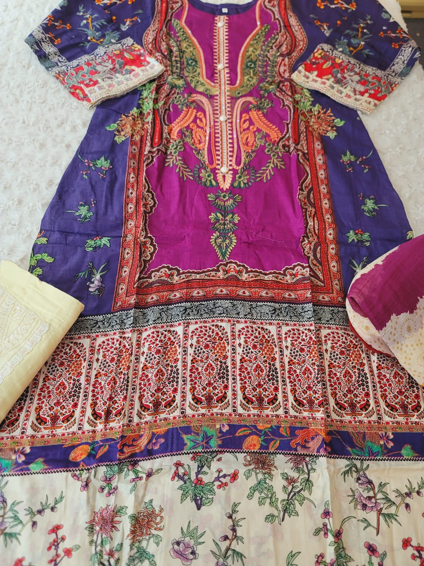Pakistani Stitched lawn Embroidered Salwar kameez ready to ship