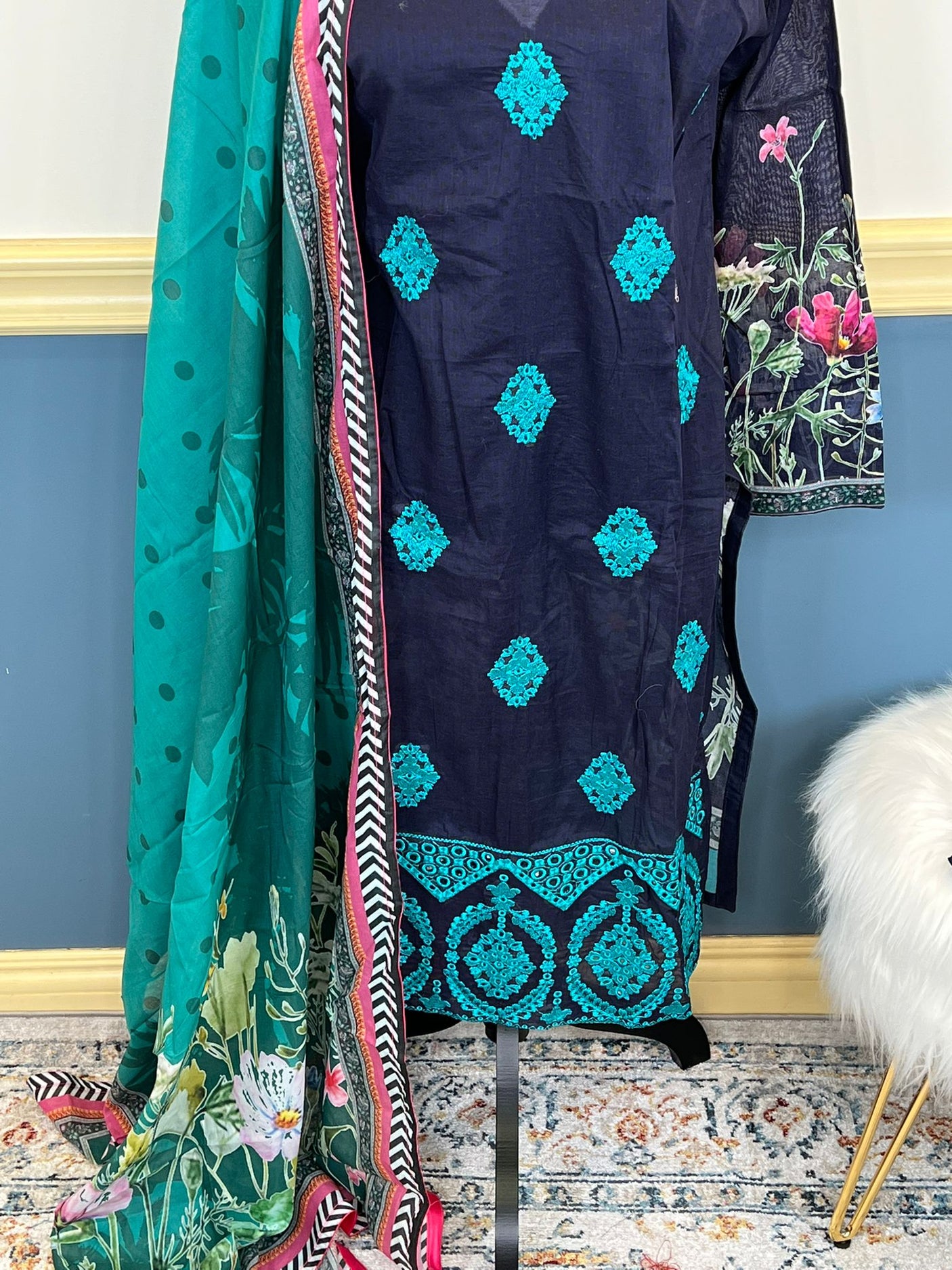 Pakistani Stitched Embroidered lawn Salwar kameez ready to ship