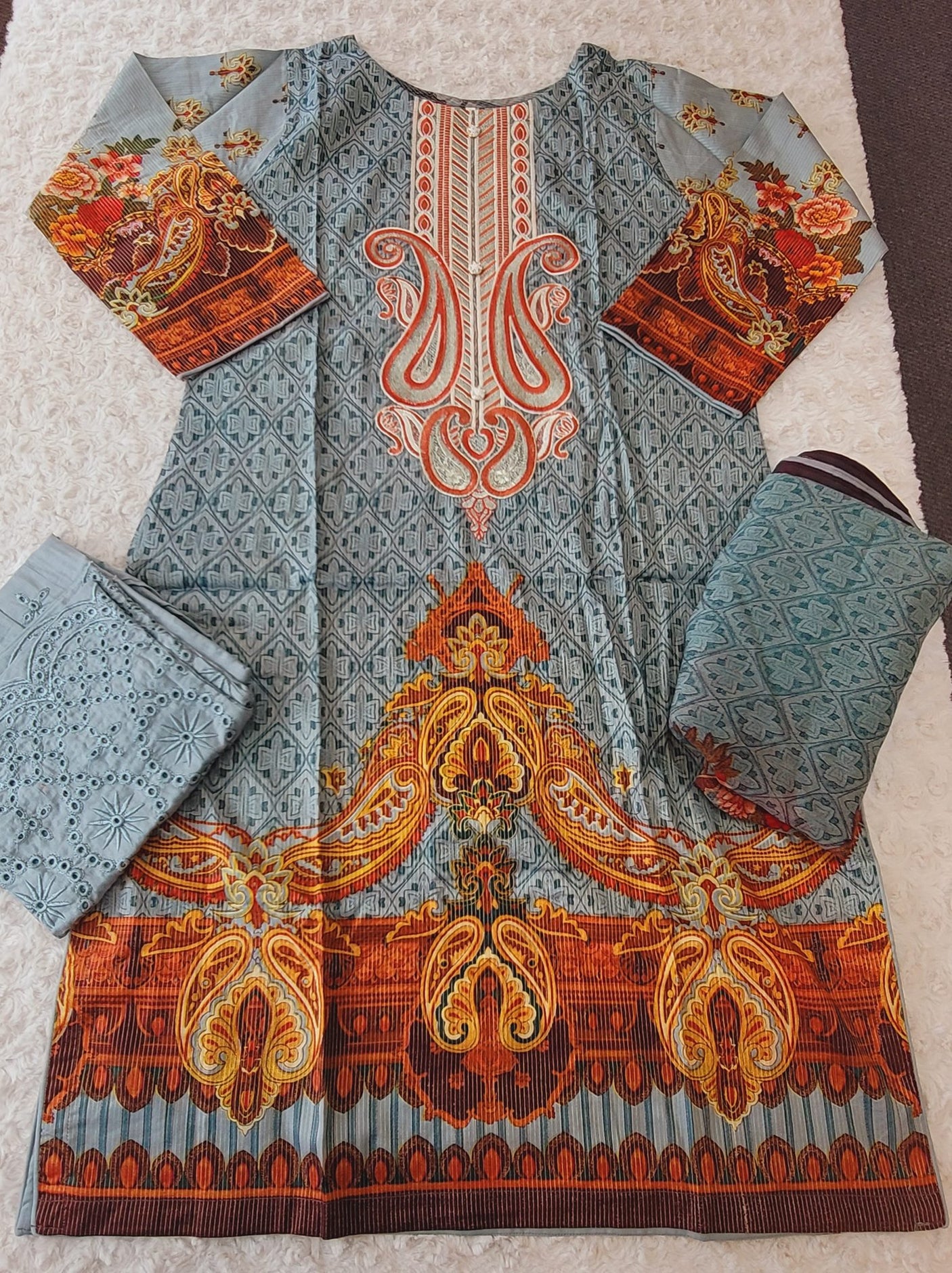 Pakistani stitched lawn Embroidered Salwar kameez ready to ship