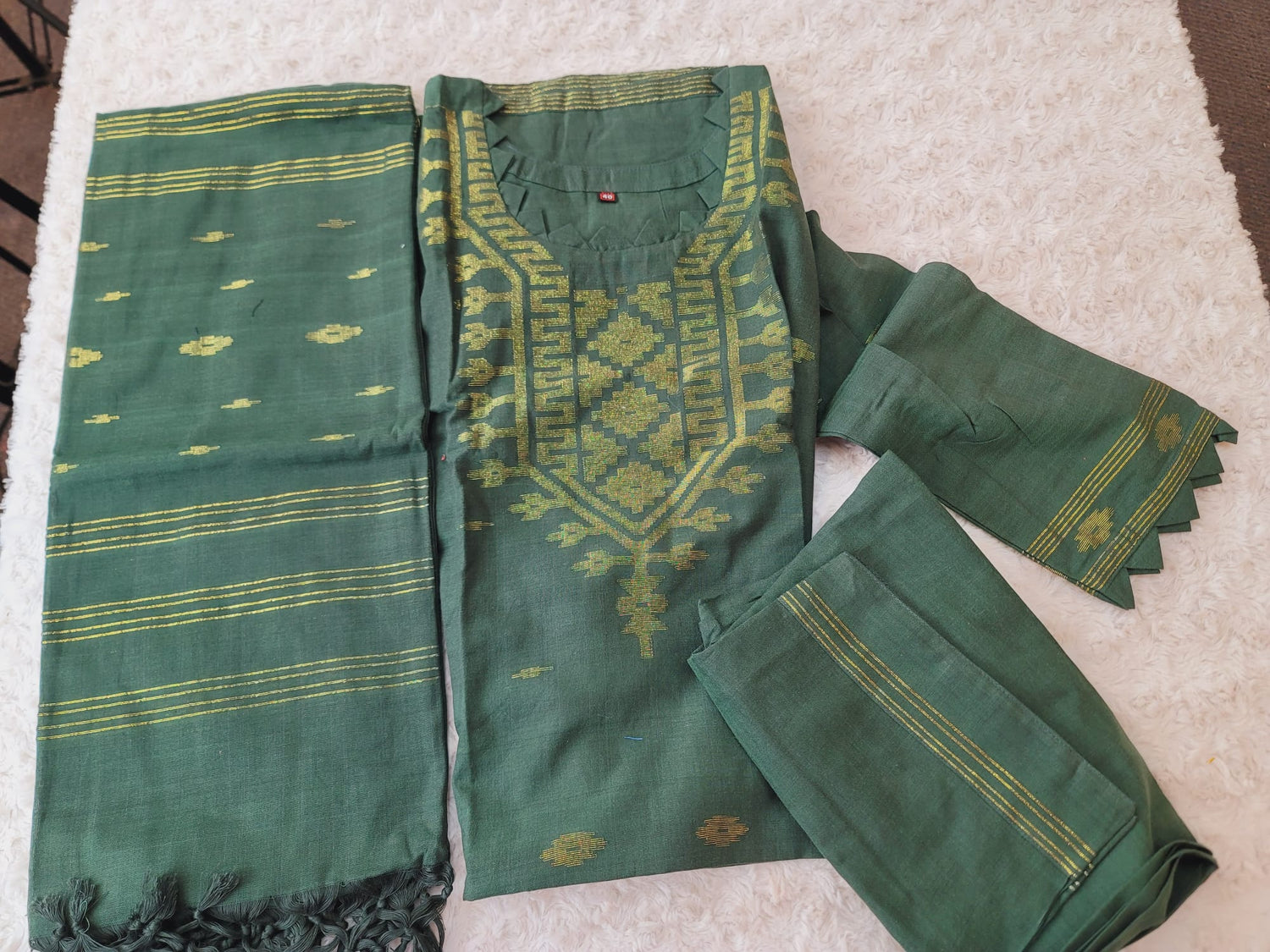 Bangladeshi Jamdani salwar kamiz