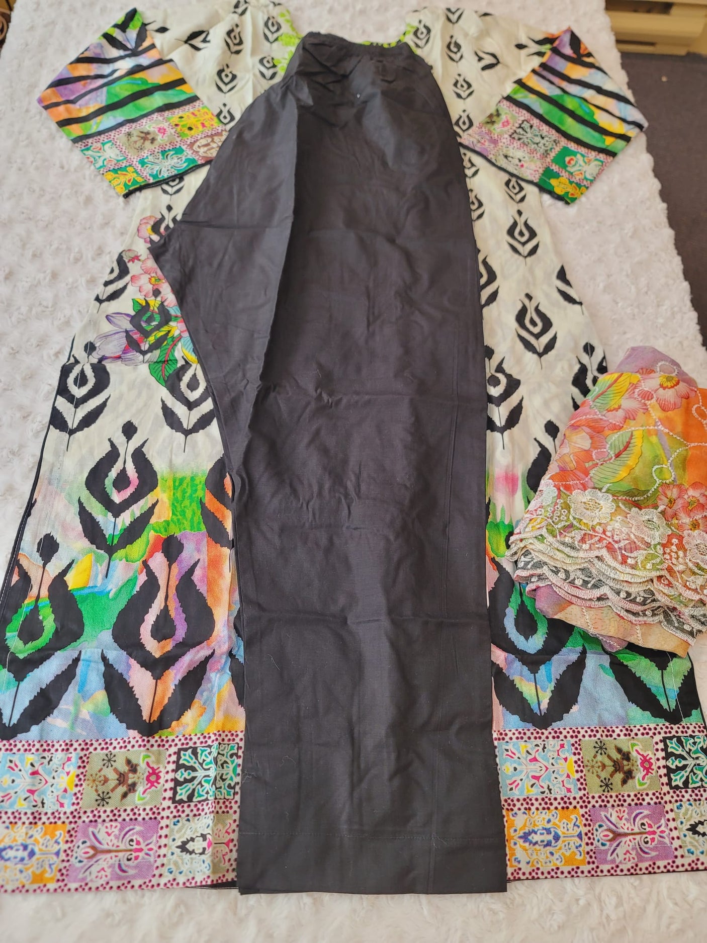 Pakistani Stitched lawn Embroidered Salwar kameez ready to ship