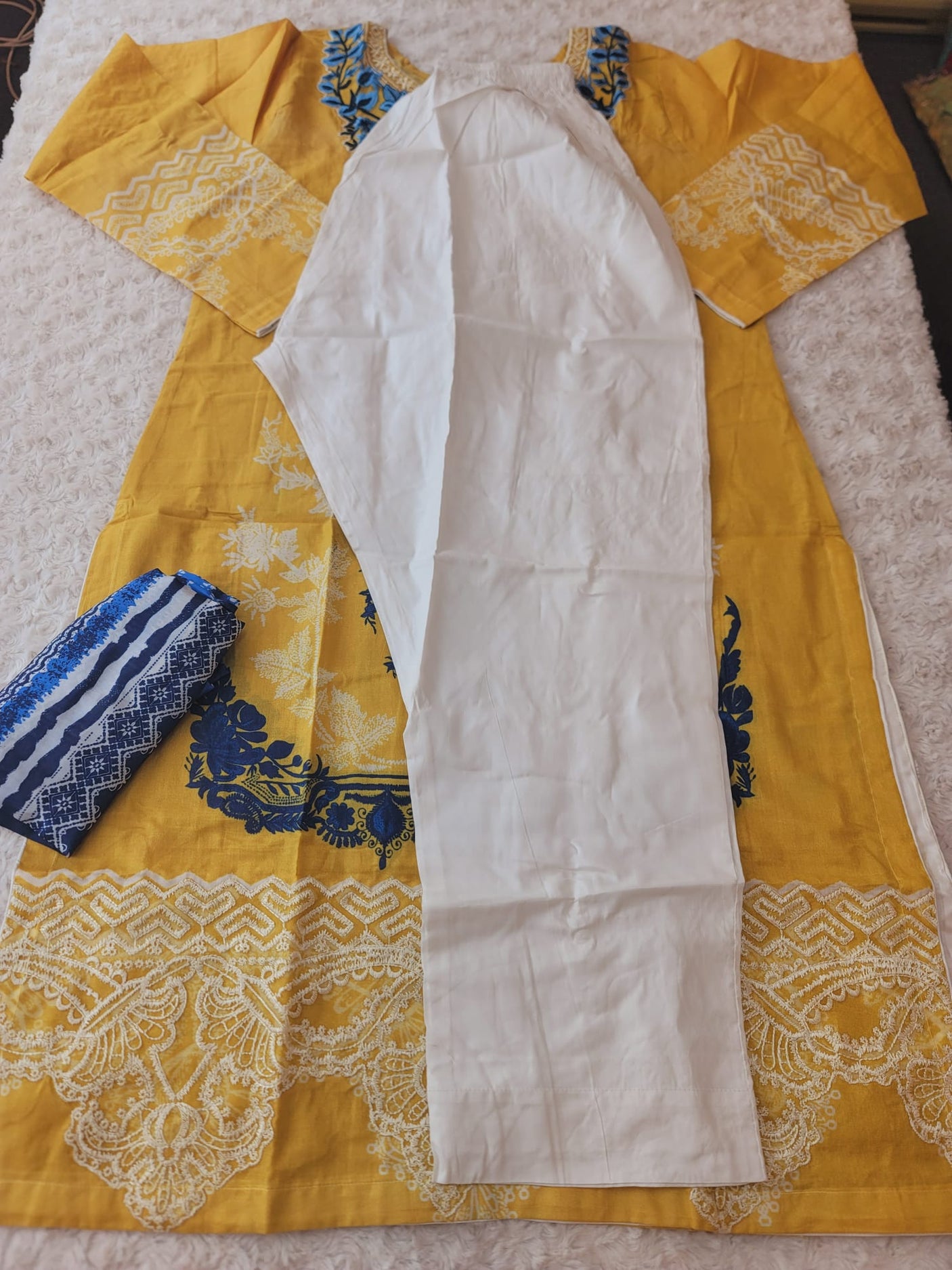 Pakistani Stitched lawn Embroidered Salwar kameez ready to ship