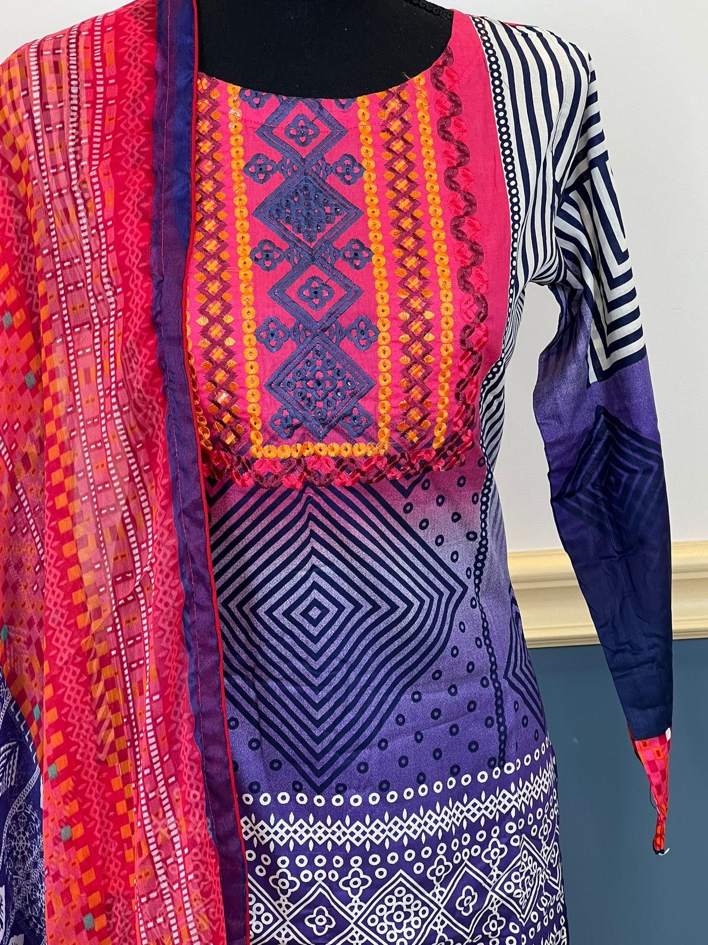 Pakistani Stitched lawn Embroidered Salwar kameez ready to ship