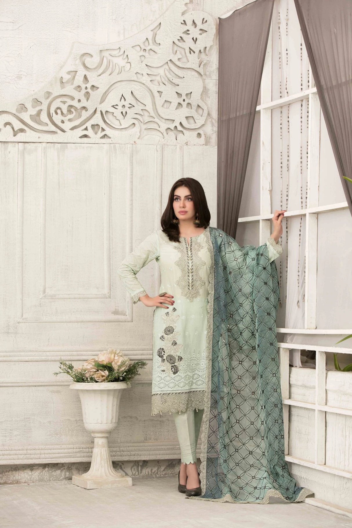 Chloe Schiffli Lawn By Tawakkal 100% Original