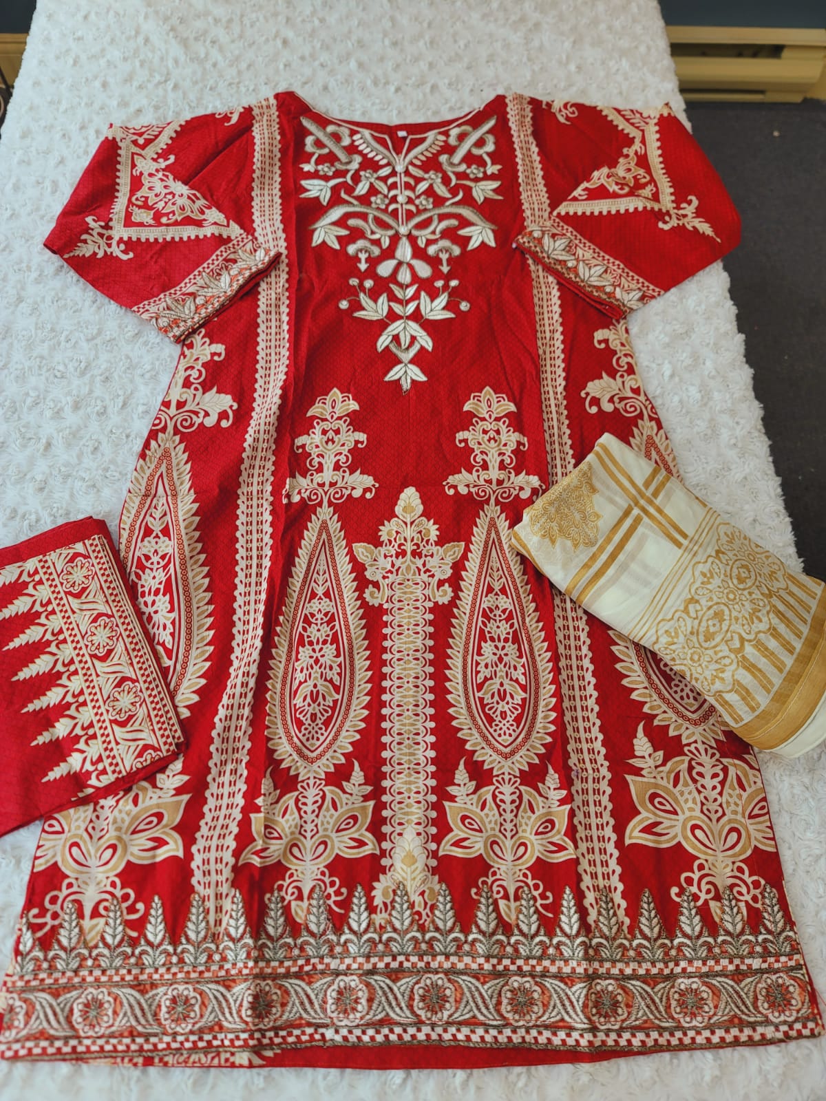 Pakistani Stitched lawn Embroidered Salwar kameez ready to ship