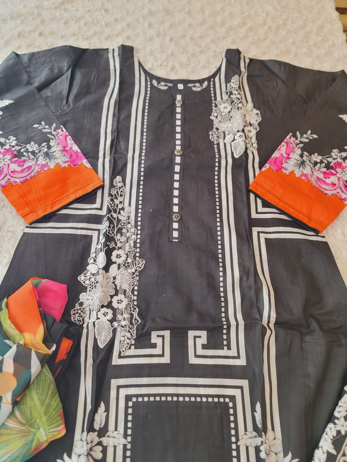 Pakistani Stitched lawn Embroidered Salwar kameez ready to ship