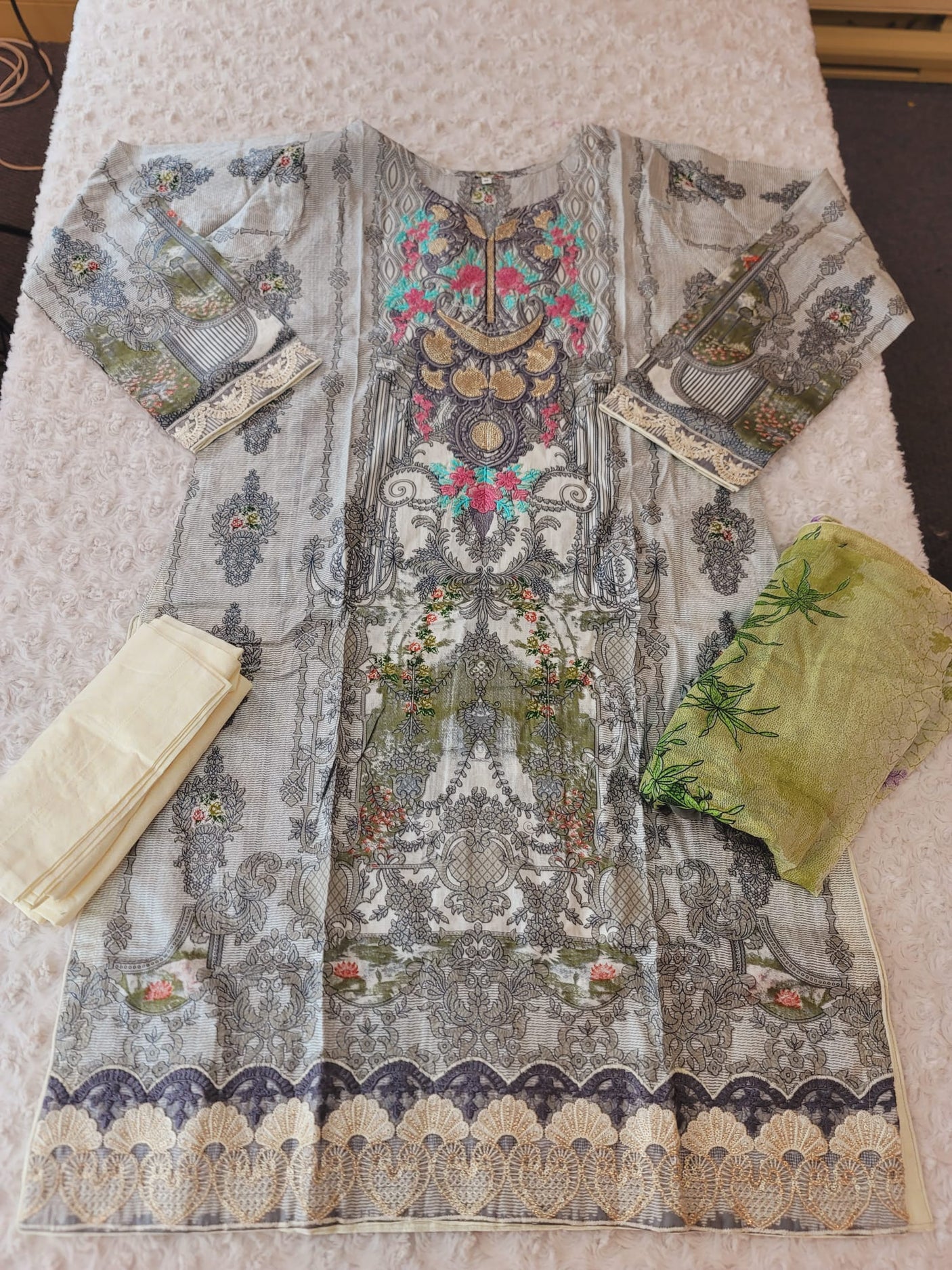 Pakistani Stitched lawn Embroidered Salwar kameez ready to ship