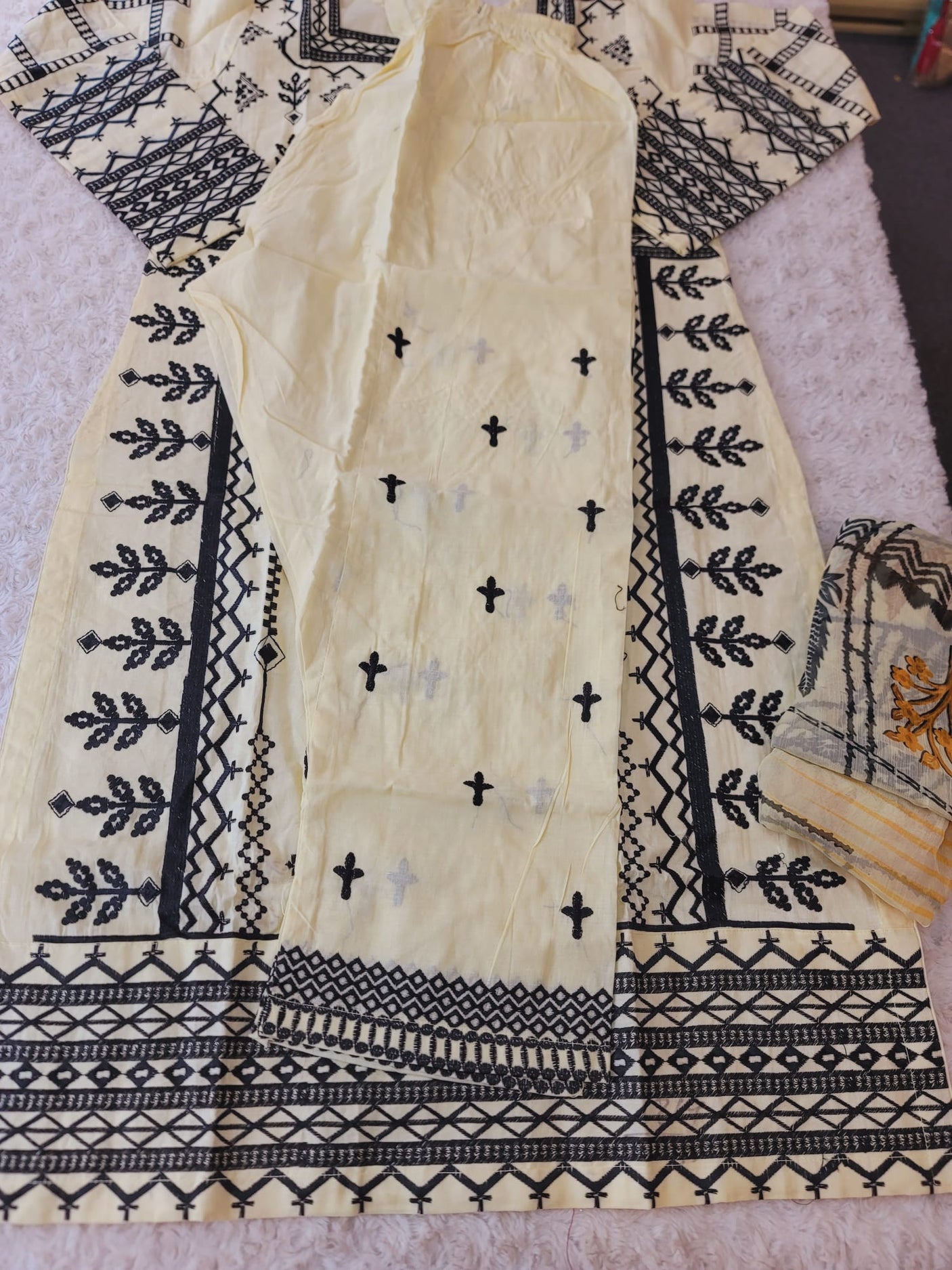 Pakistani Stitched lawn Embroidered Salwar kameez ready to ship