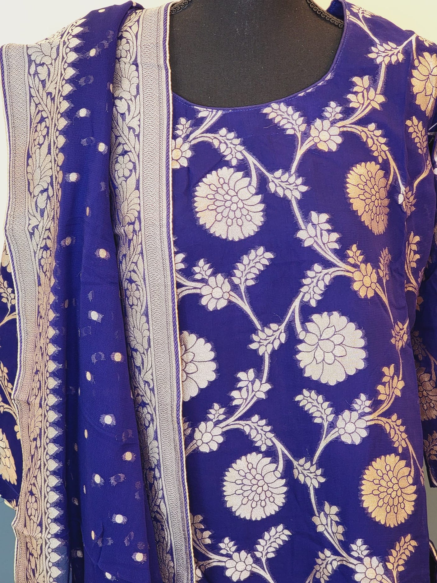 Pure Khaddi Georgette Banarasi Salwer Kamiz
