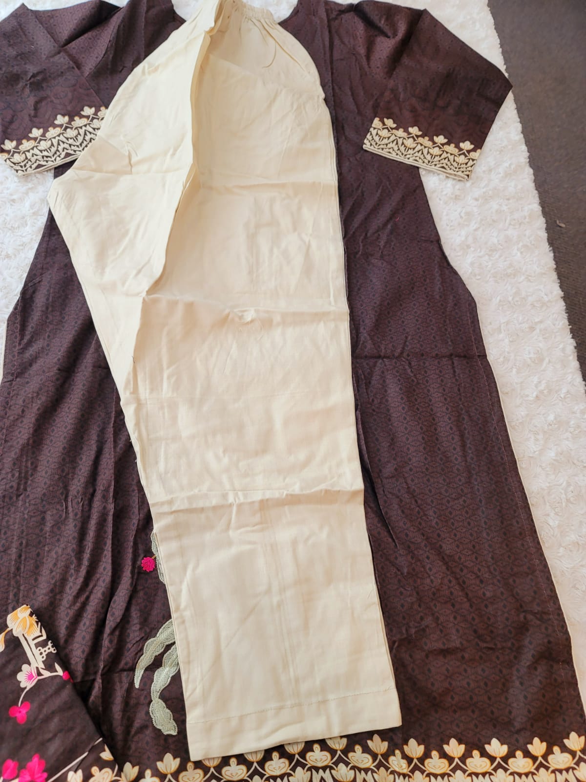 Pakistani lawn Embroidered Salwar kameez Ready To Ship