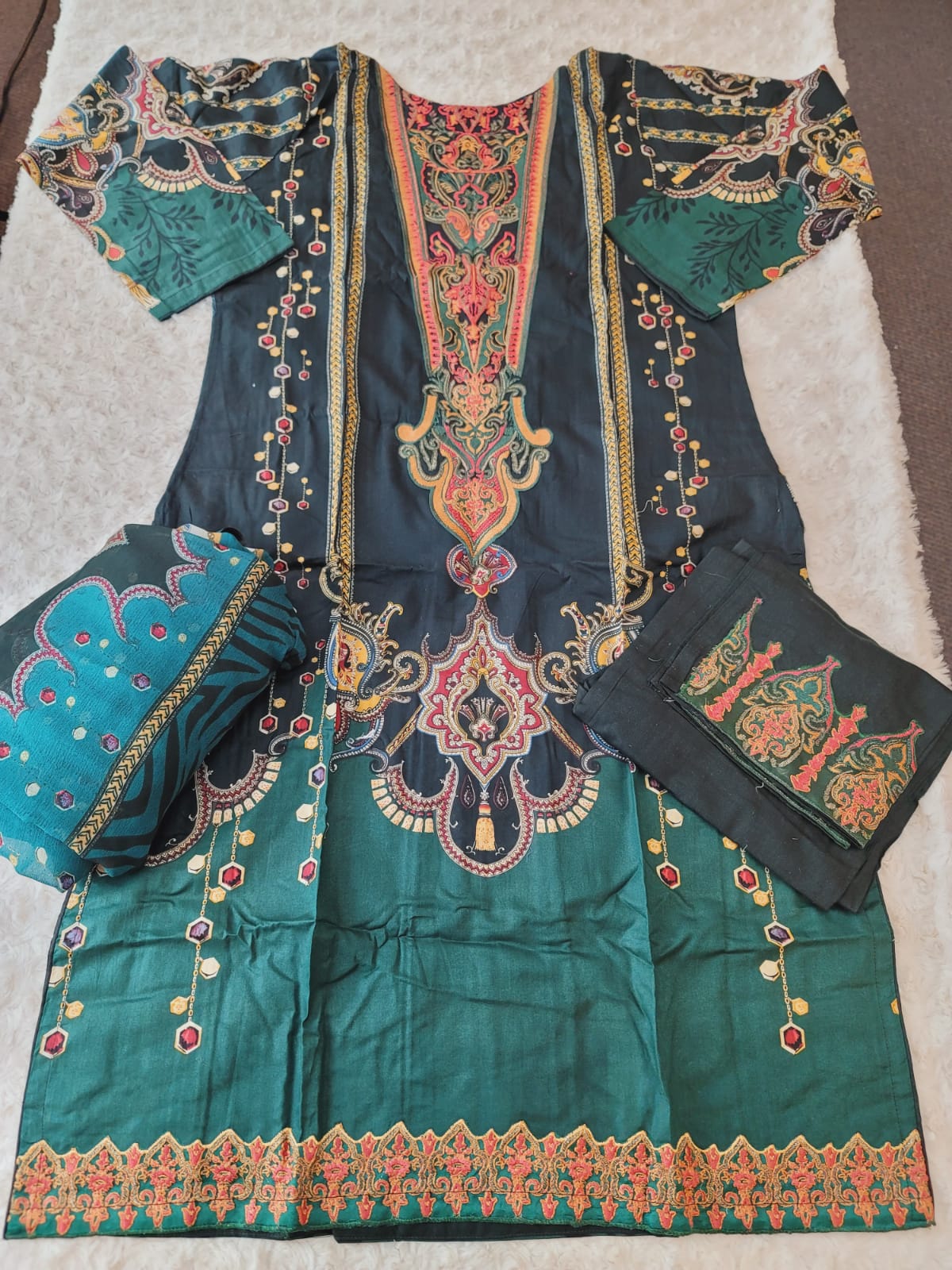 Pakistani stitched lawn Embroidered Salwar kameez ready to ship