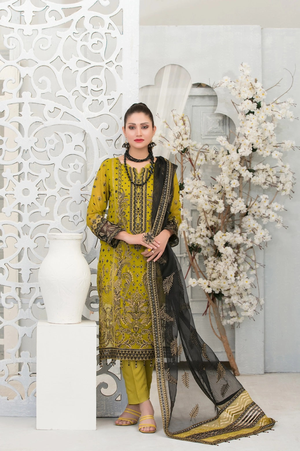 Gulrukh by Tawakkal Chiffon Embroidered Collection– 100% Original Guaranteed