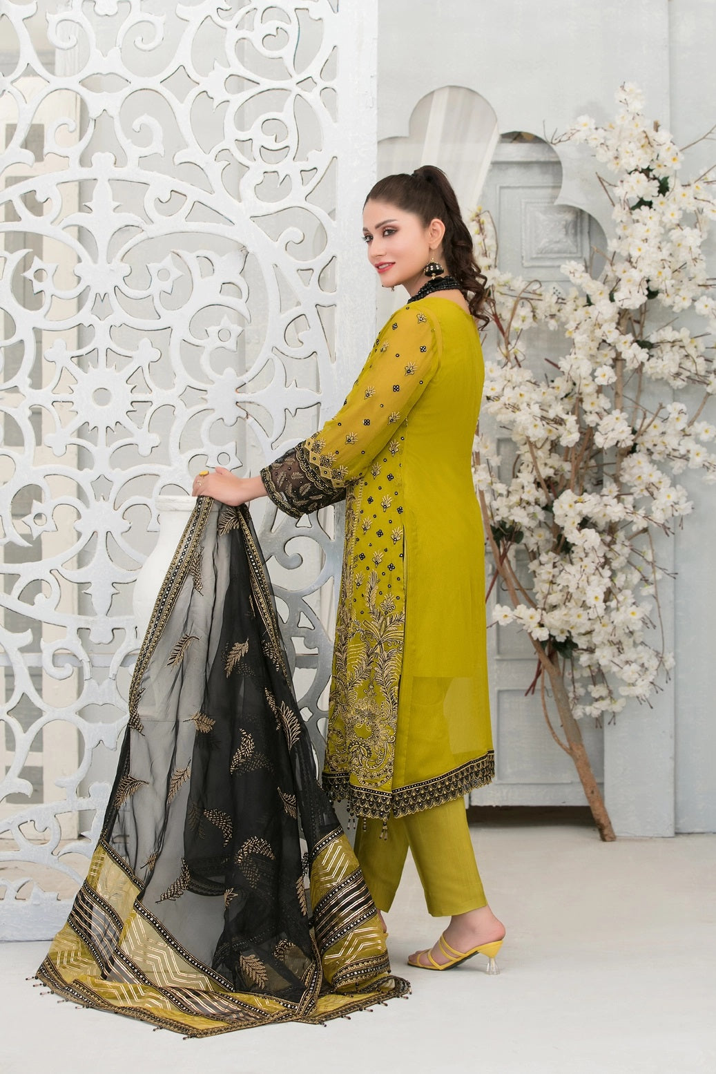 Gulrukh by Tawakkal Chiffon Embroidered Collection– 100% Original Guaranteed