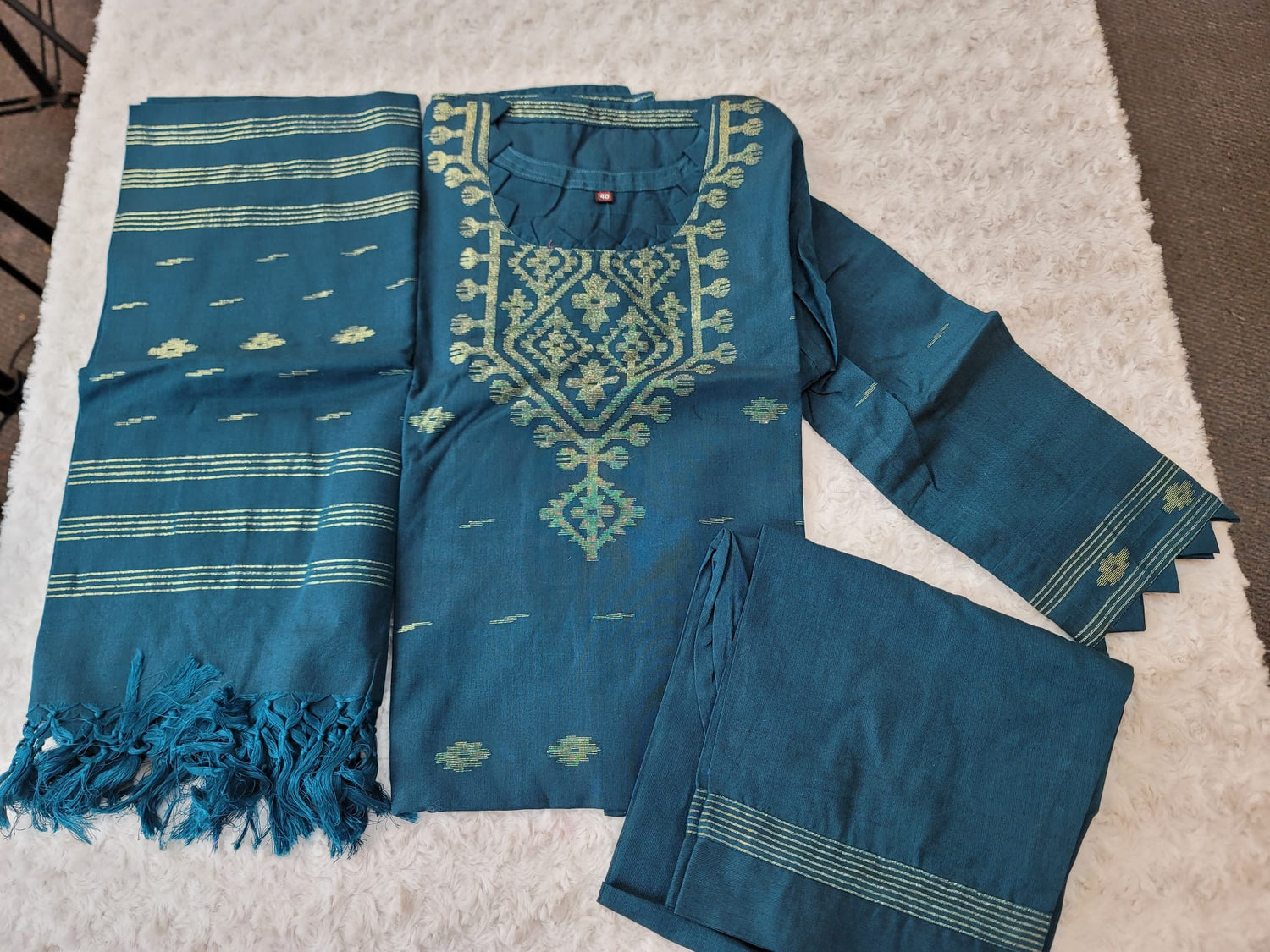 Bangladeshi Jamdani salwar kamiz