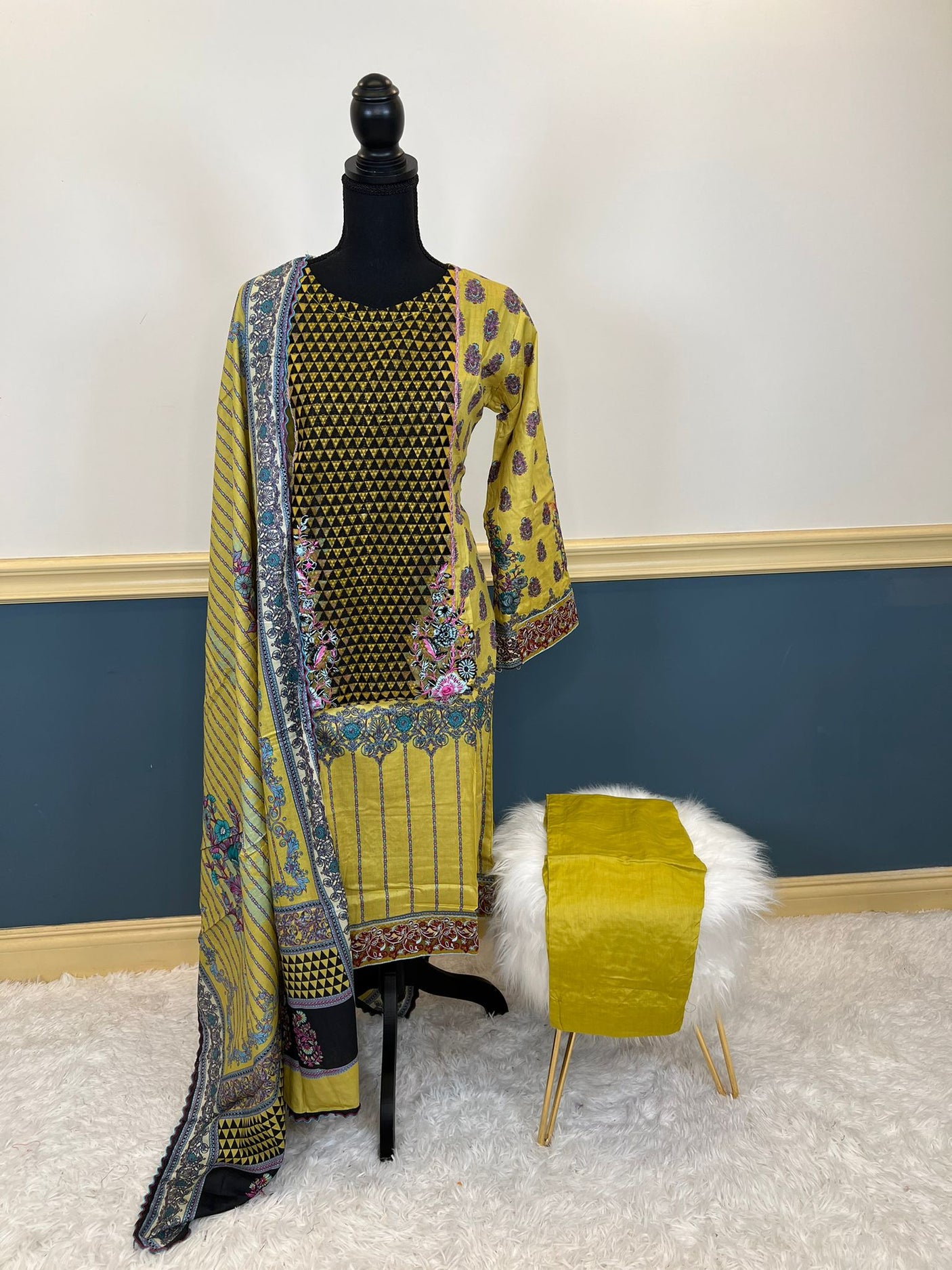 Pakistani Stitched lawn Embroidered Salwar kameez ready to ship