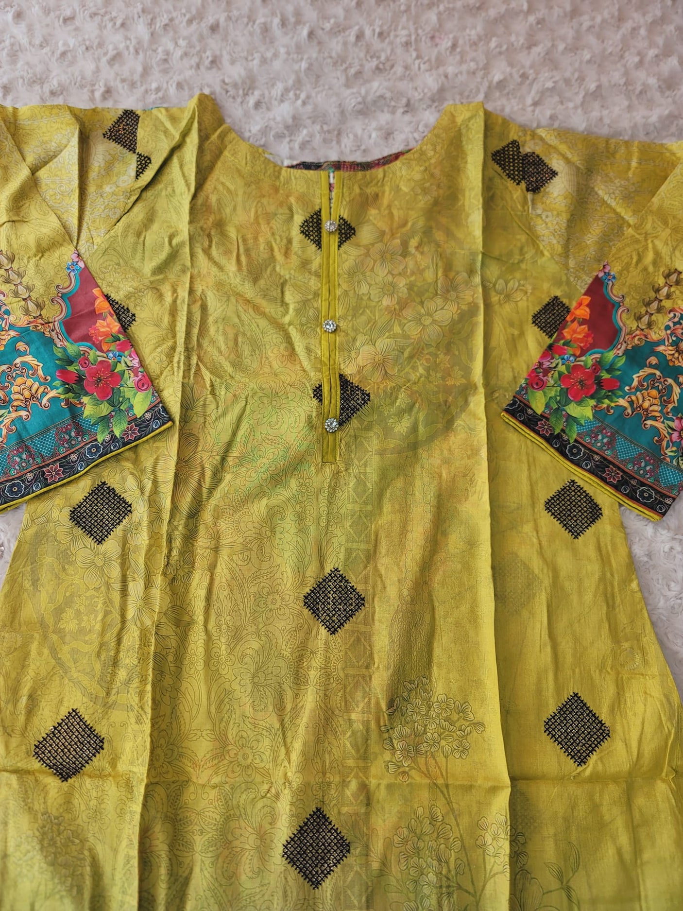 Pakistani Stitched lawn Embroidered Salwar kameez ready to ship