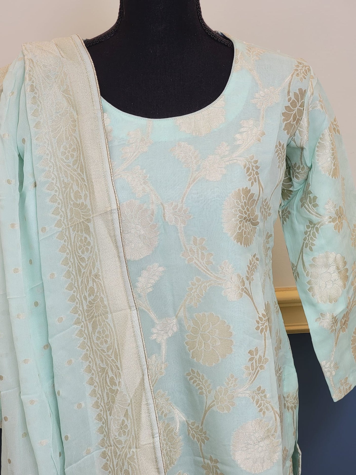 Pure Khaddi Georgette Banarasi Salwer Kamiz