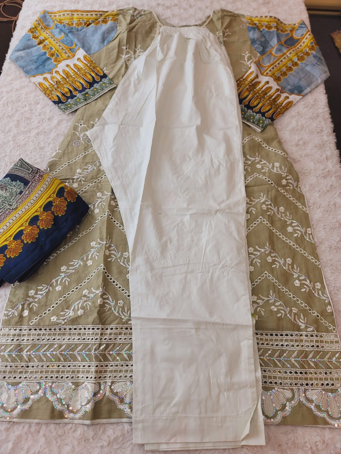 Pakistani Stitched lawn Embroidered Salwar kameez ready to ship