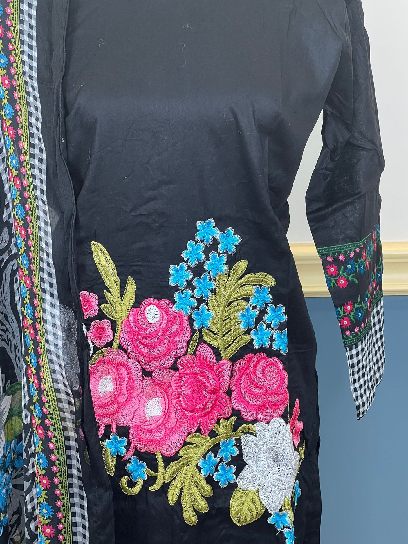 Pakistani Stitched lawn Embroidered Salwar kameez ready to ship