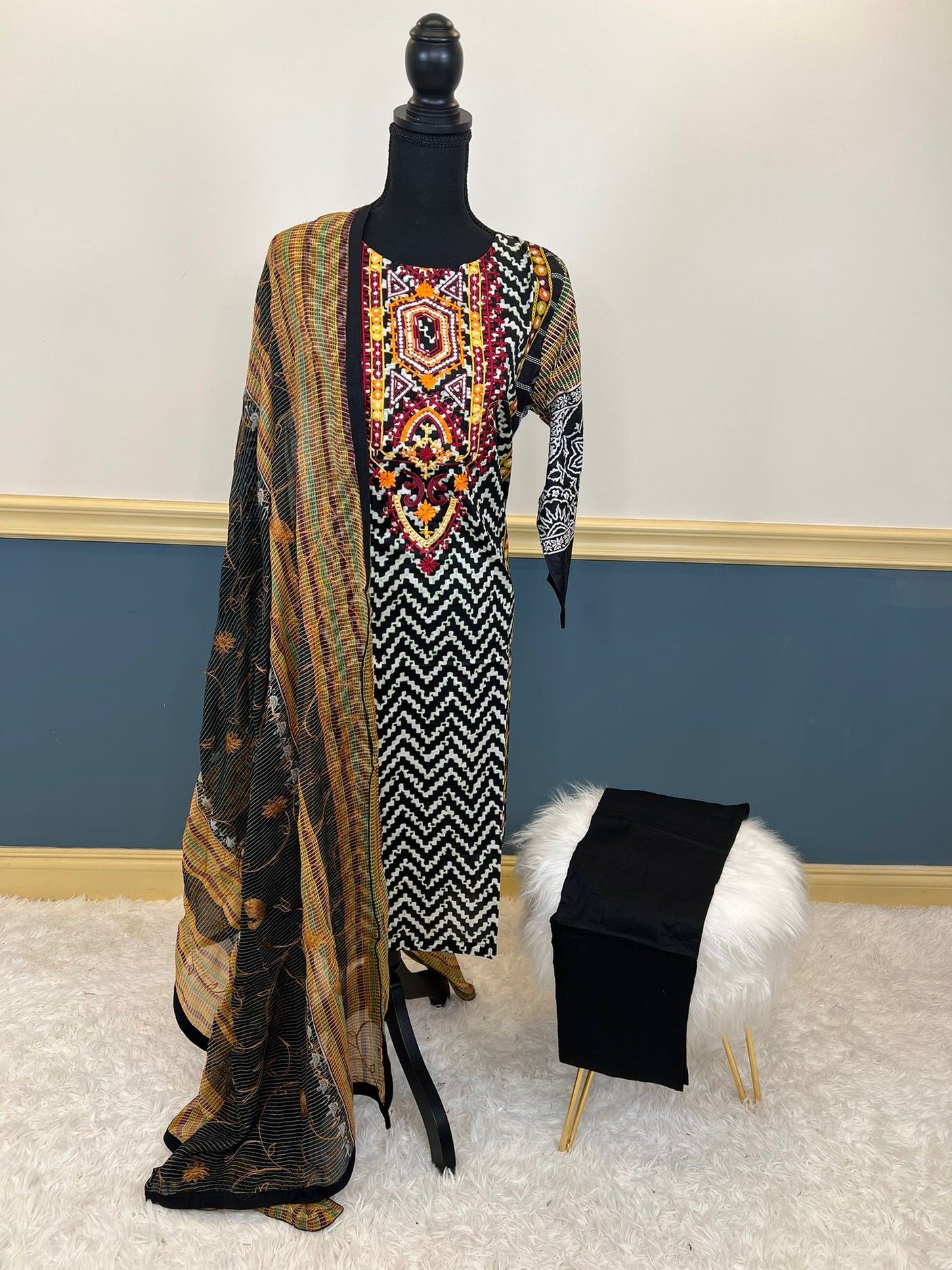 Pakistani Stitched lawn Embroidered Salwar kameez ready to ship